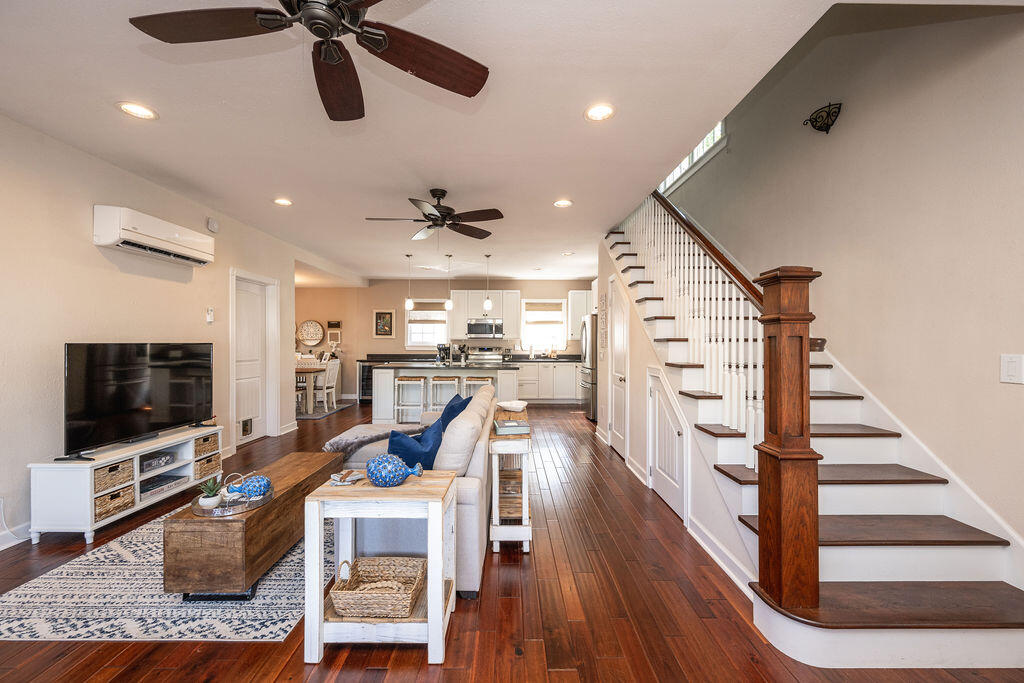 400 White Street Property Photo 8