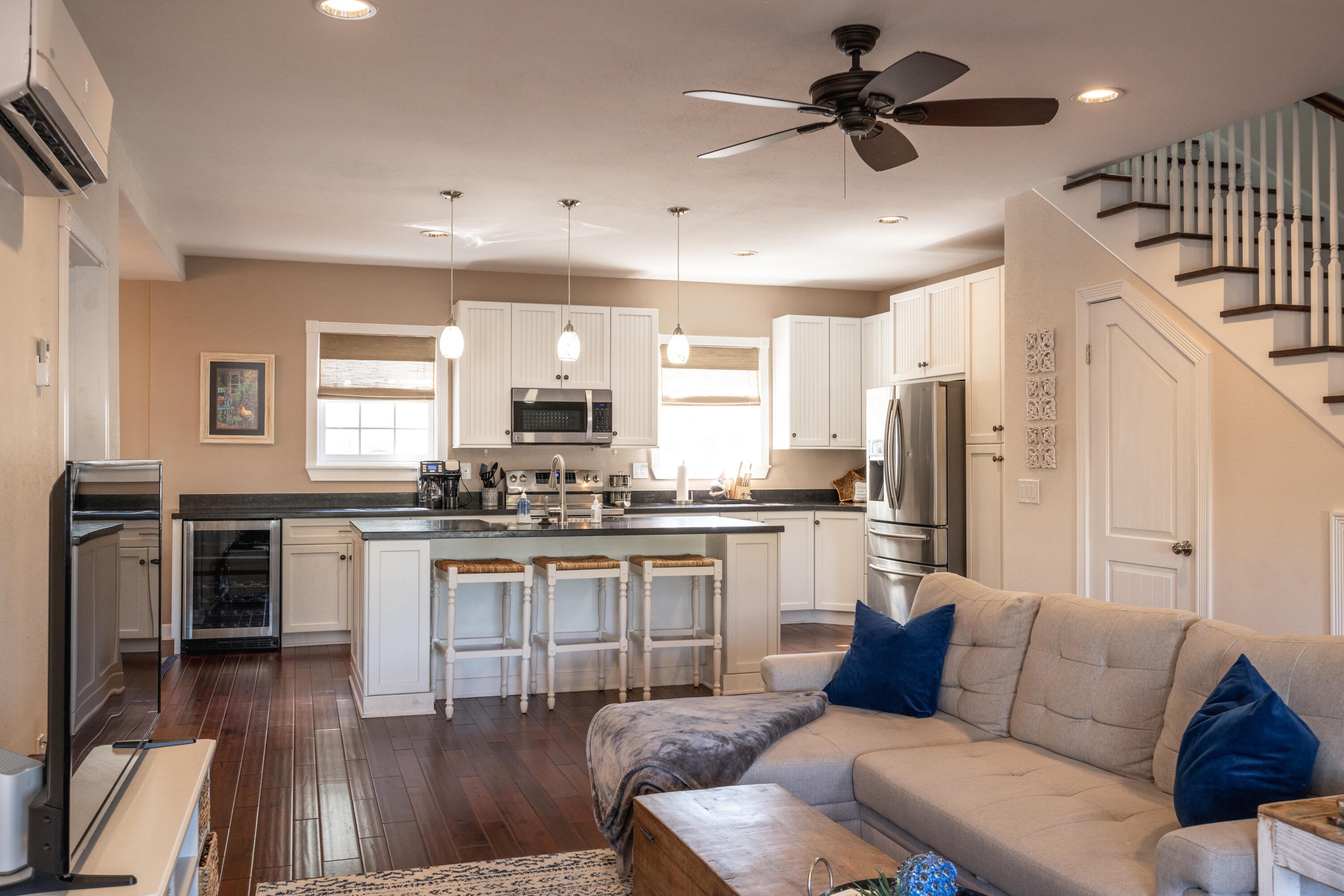 400 White Street Property Photo 15