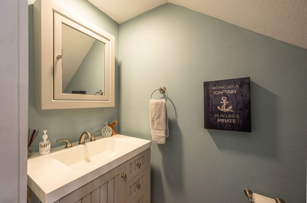 400 White Street Property Photo 24