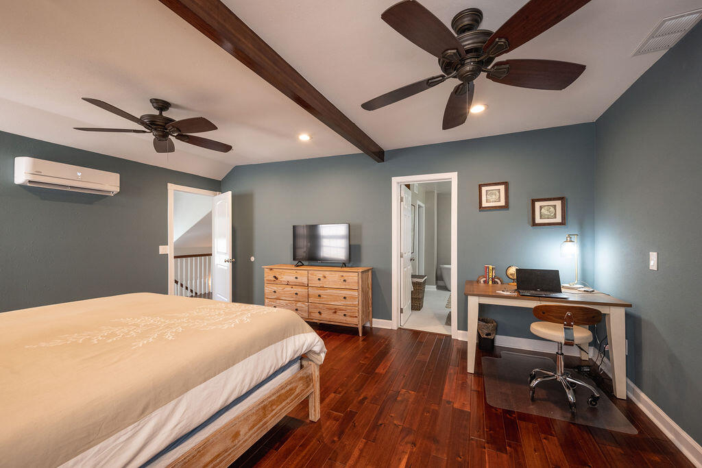 400 White Street Property Photo 31