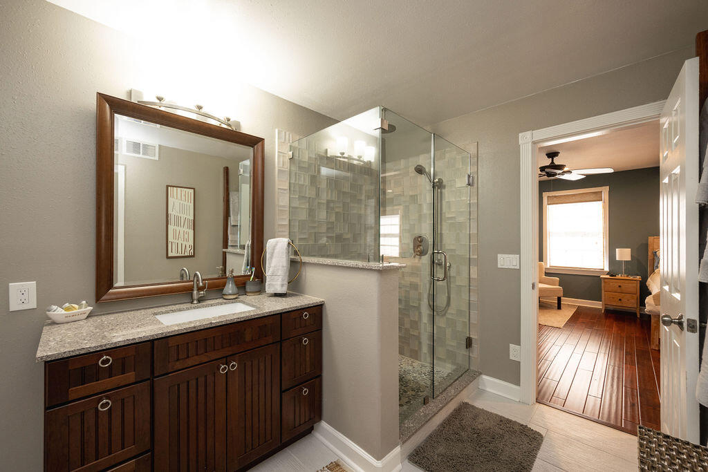 400 White Street Property Photo 34