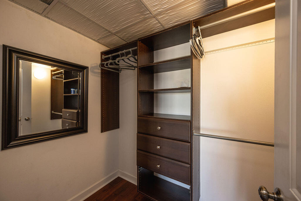 400 White Street Property Photo 39