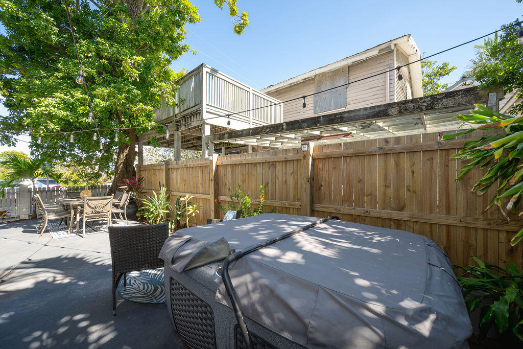 400 White Street Property Photo 41