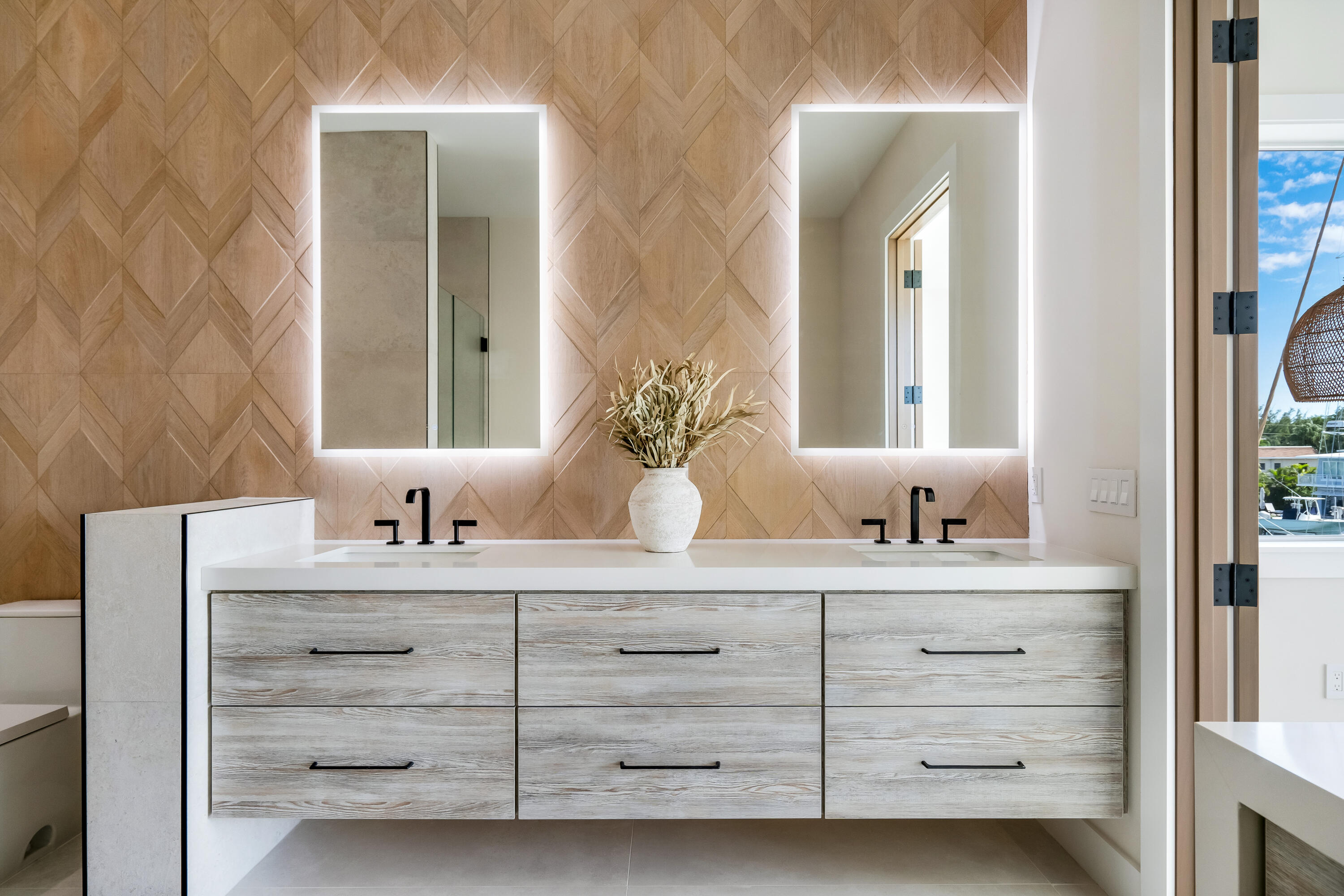 117 Leoni Drive Property Photo 25