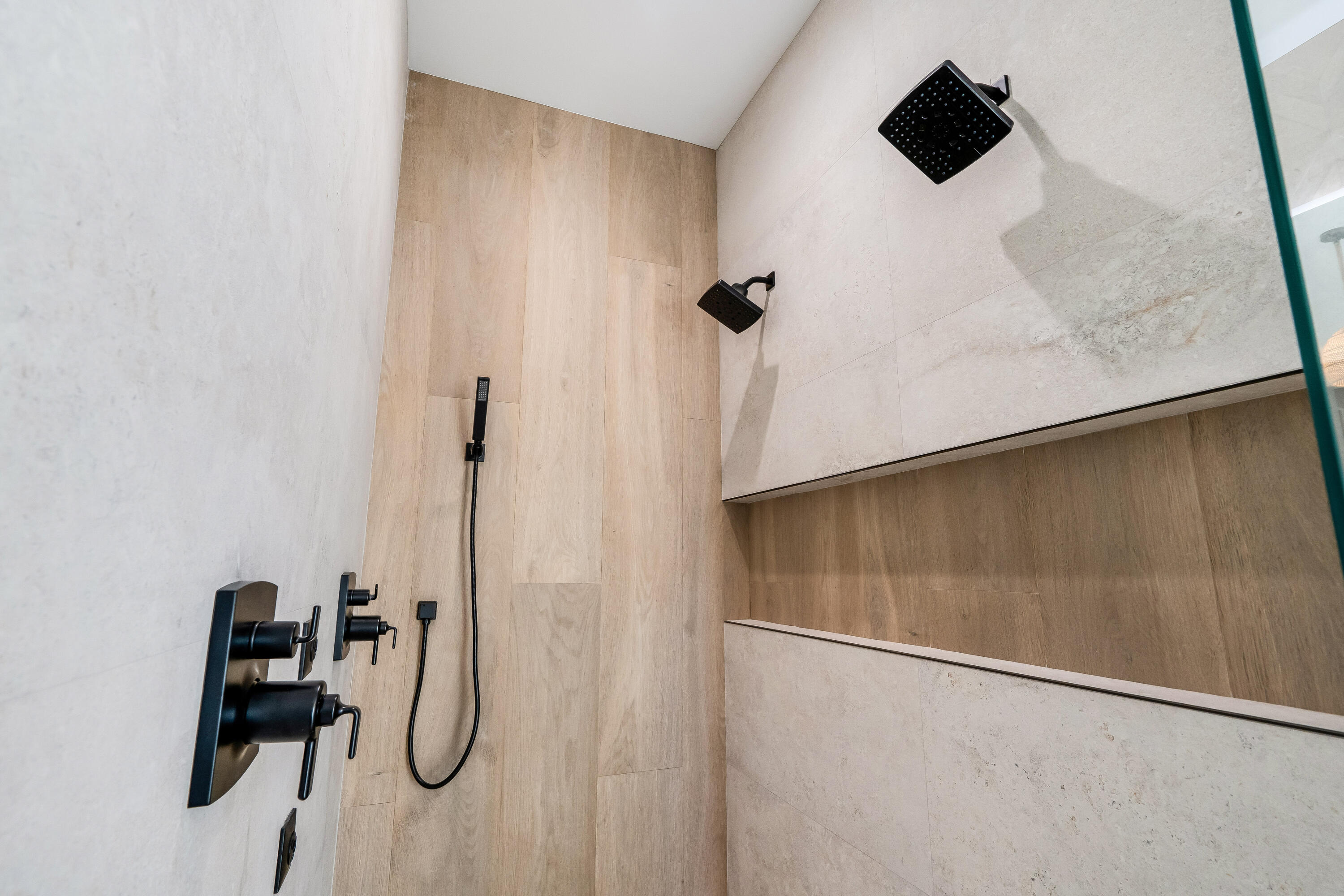 117 Leoni Drive Property Photo 27