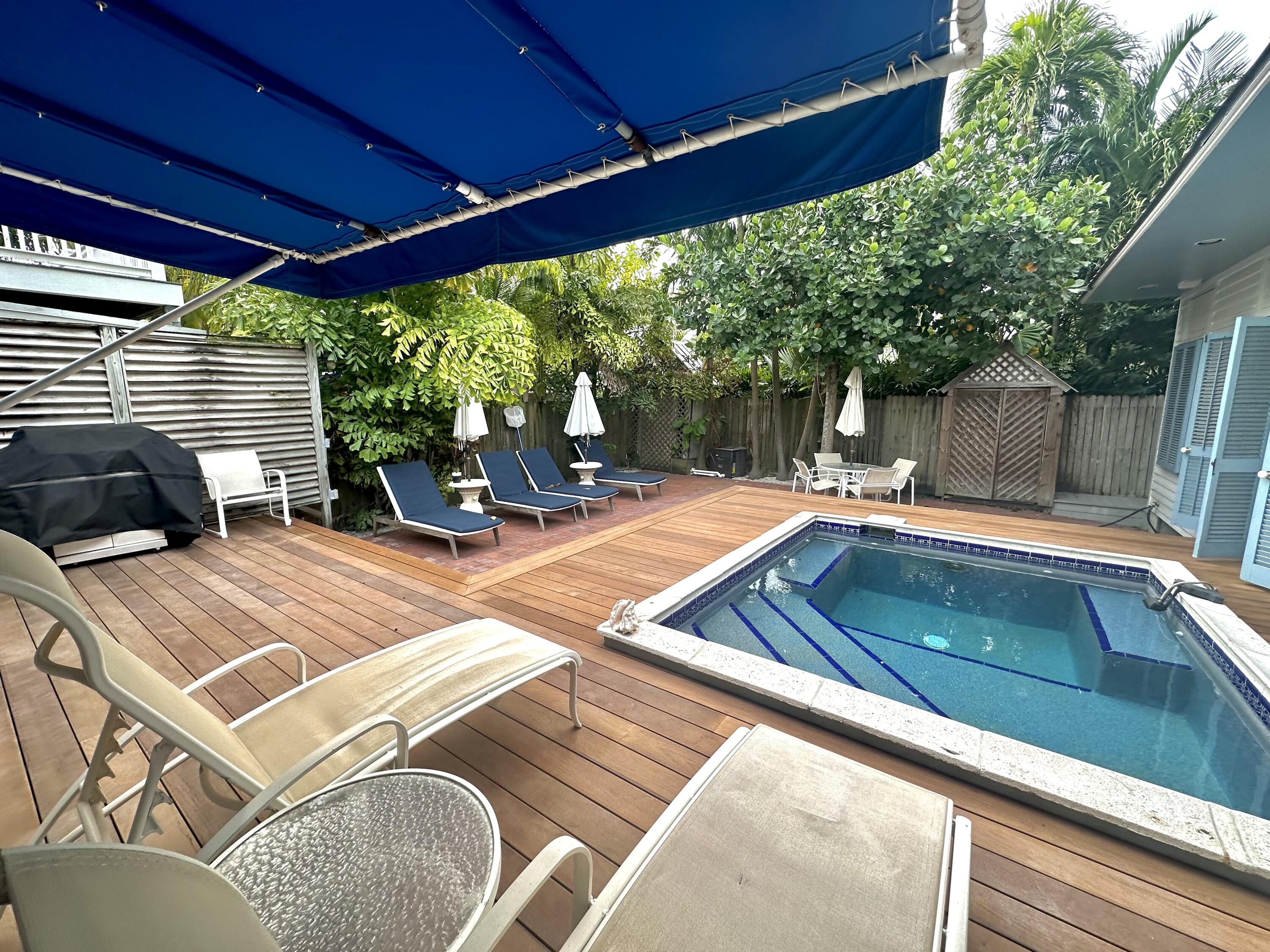 730 Love Lane Property Photo 3