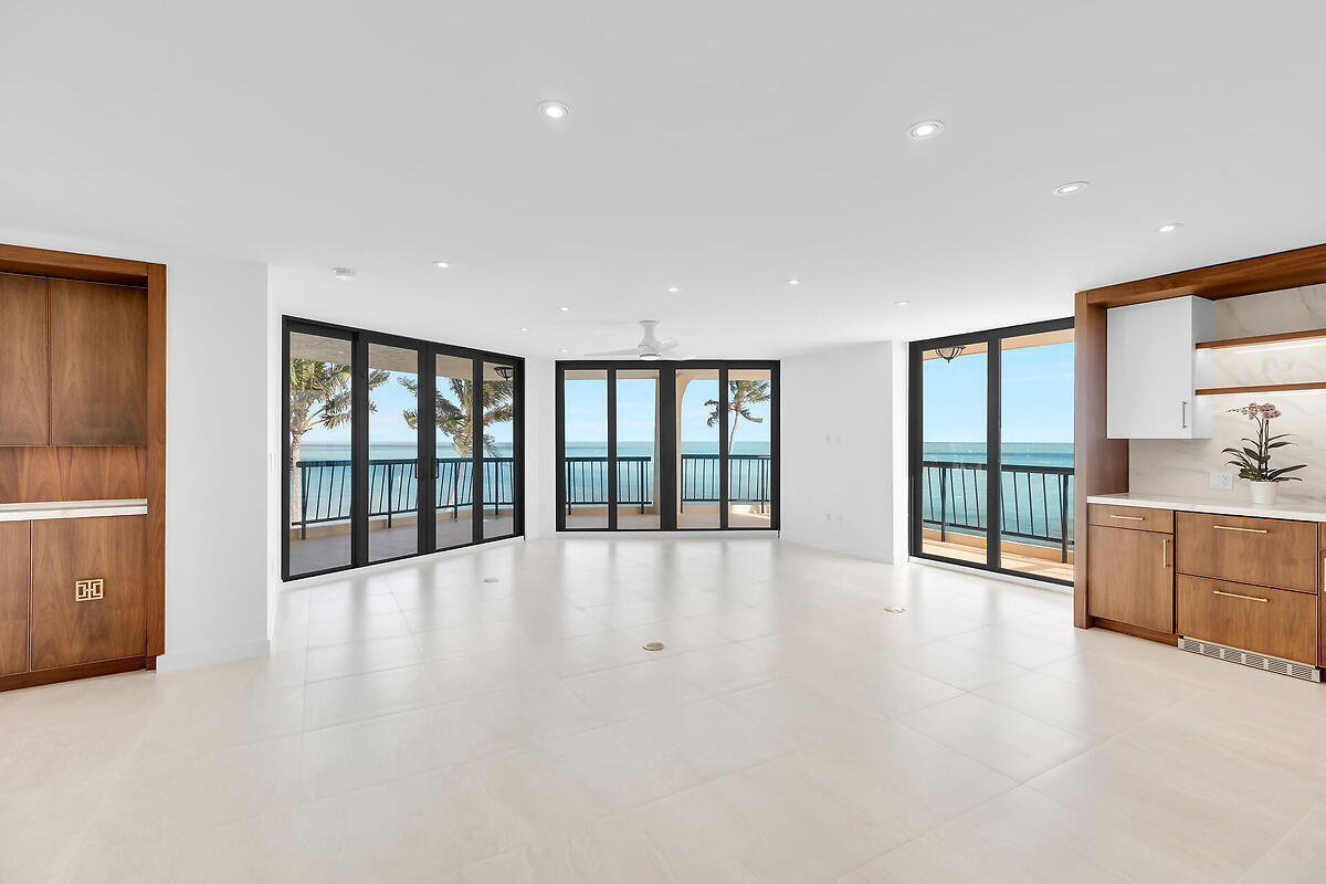 101 E Ocean Drive, C403 Property Photo 6