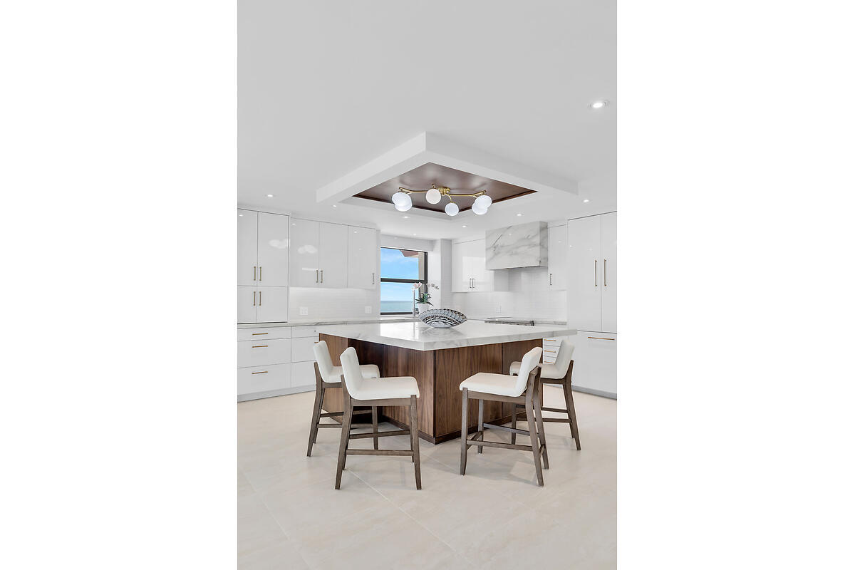 101 E Ocean Drive, C403 Property Photo 14