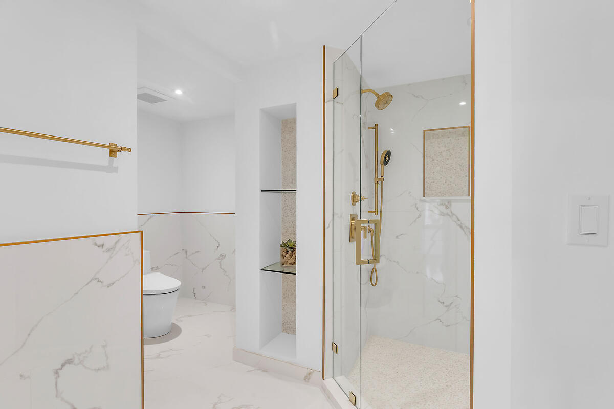 101 E Ocean Drive, C403 Property Photo 35