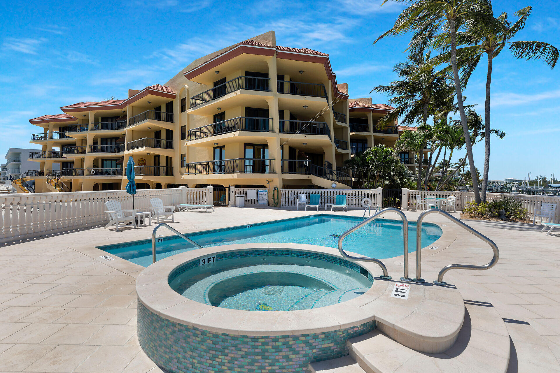 101 E Ocean Drive, C403 Property Photo 61