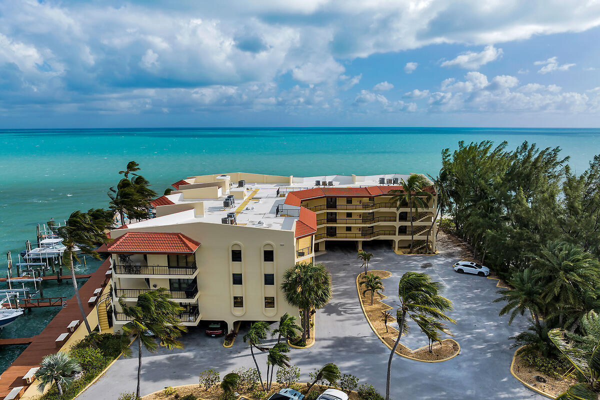 101 E Ocean Drive, C403 Property Photo 63