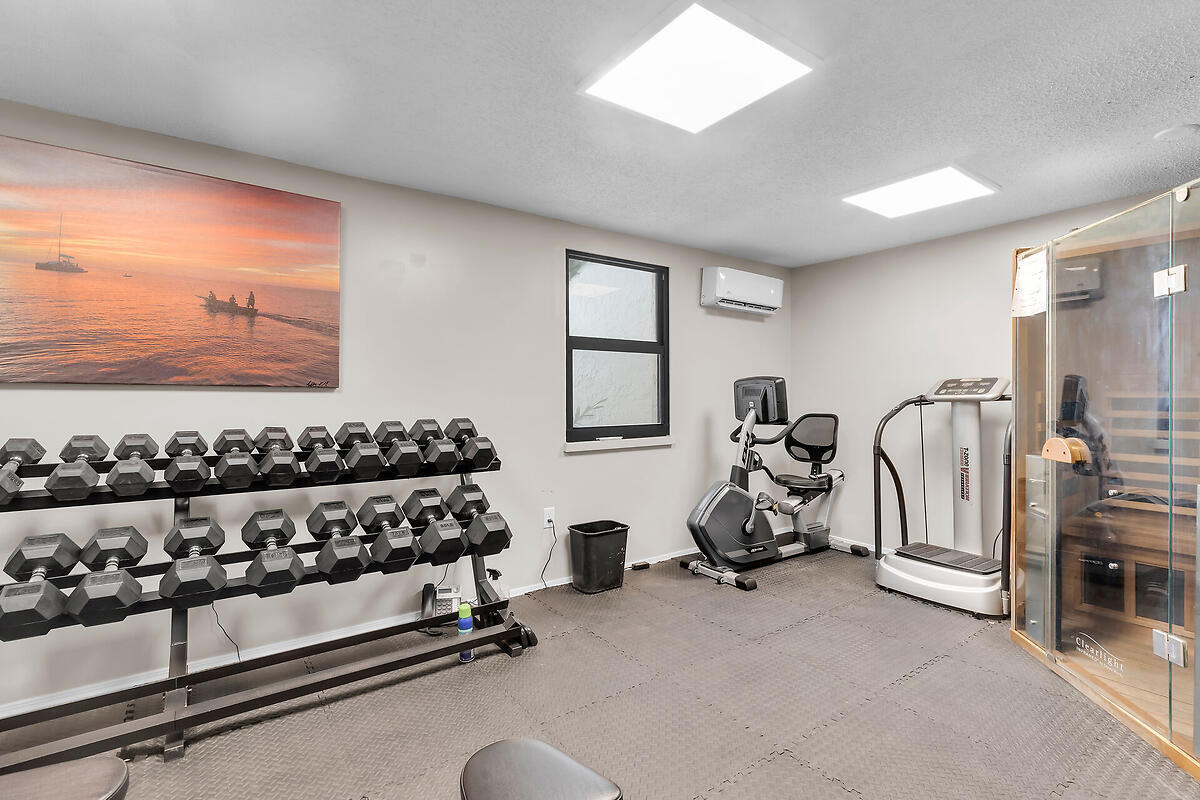 101 E Ocean Drive, C403 Property Photo 72