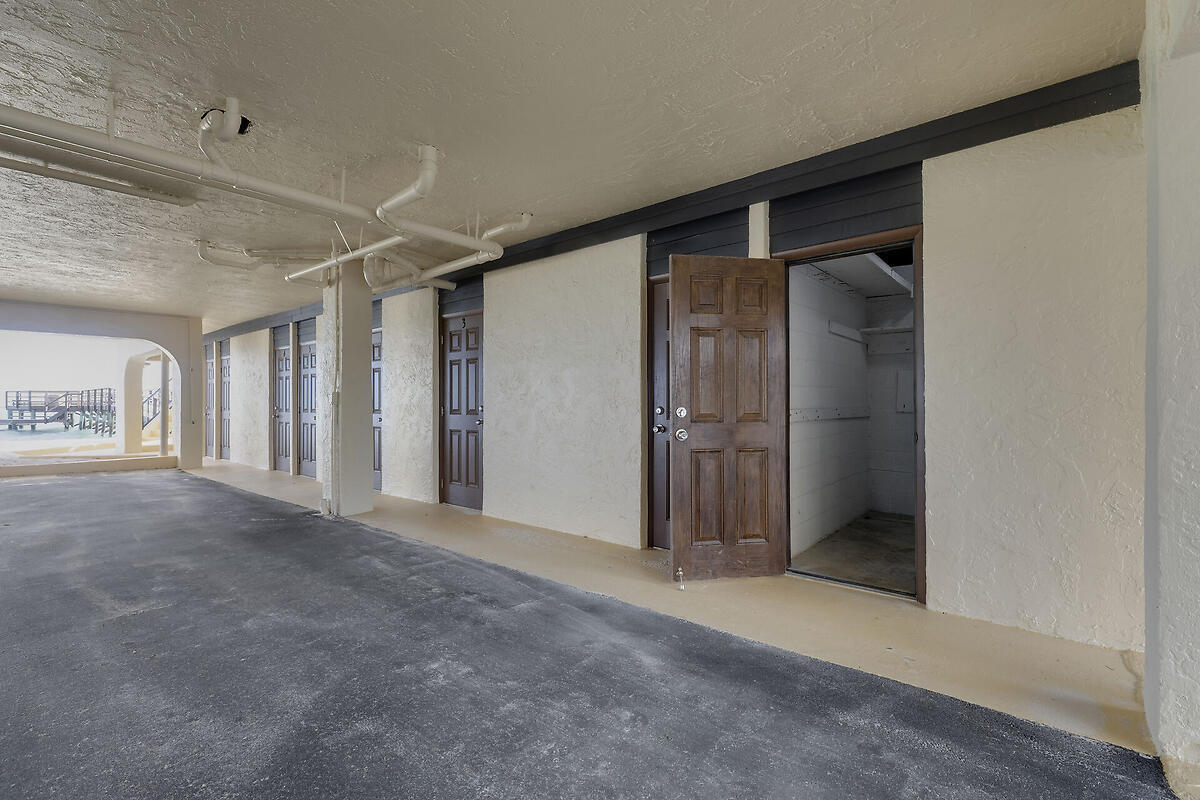 101 E Ocean Drive, C403 Property Photo 76