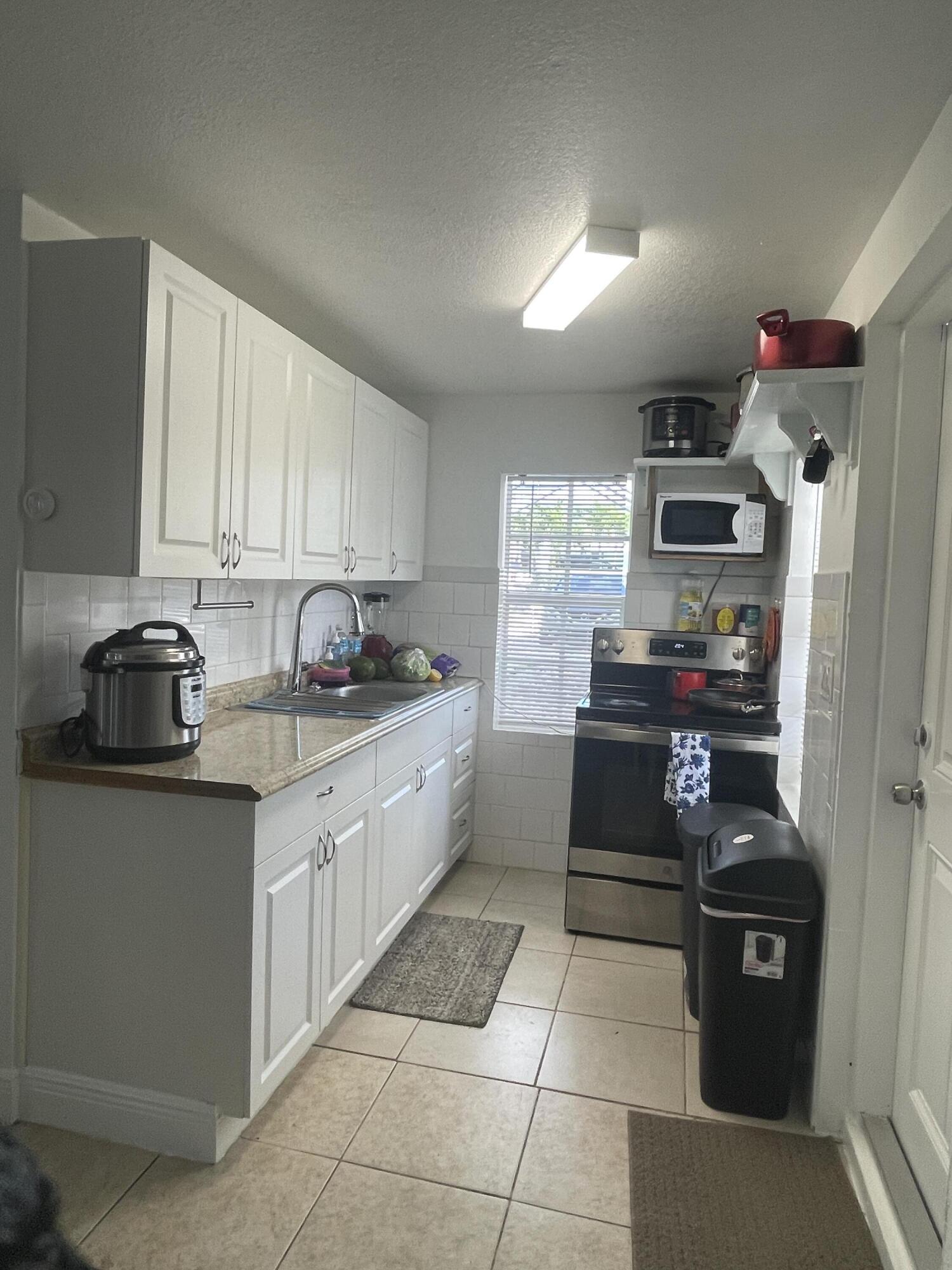 625 73rd Street Property Photo 17