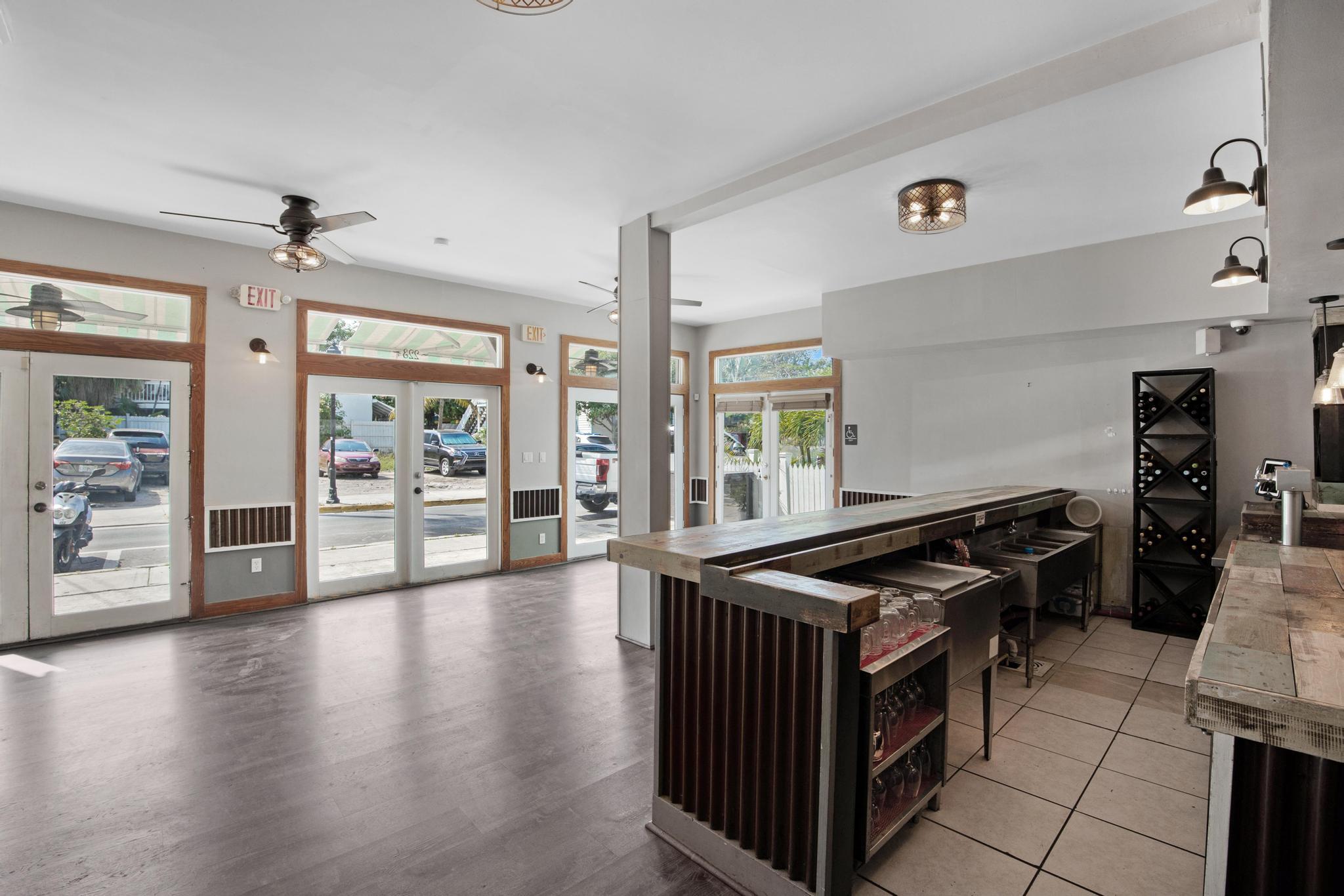 223 Petronia Street Property Photo 7
