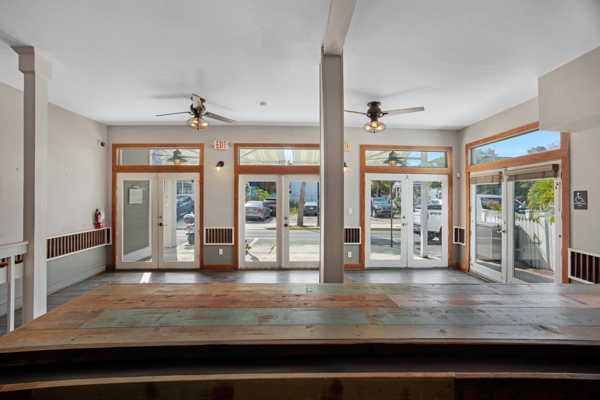 223 Petronia Street Property Photo 13