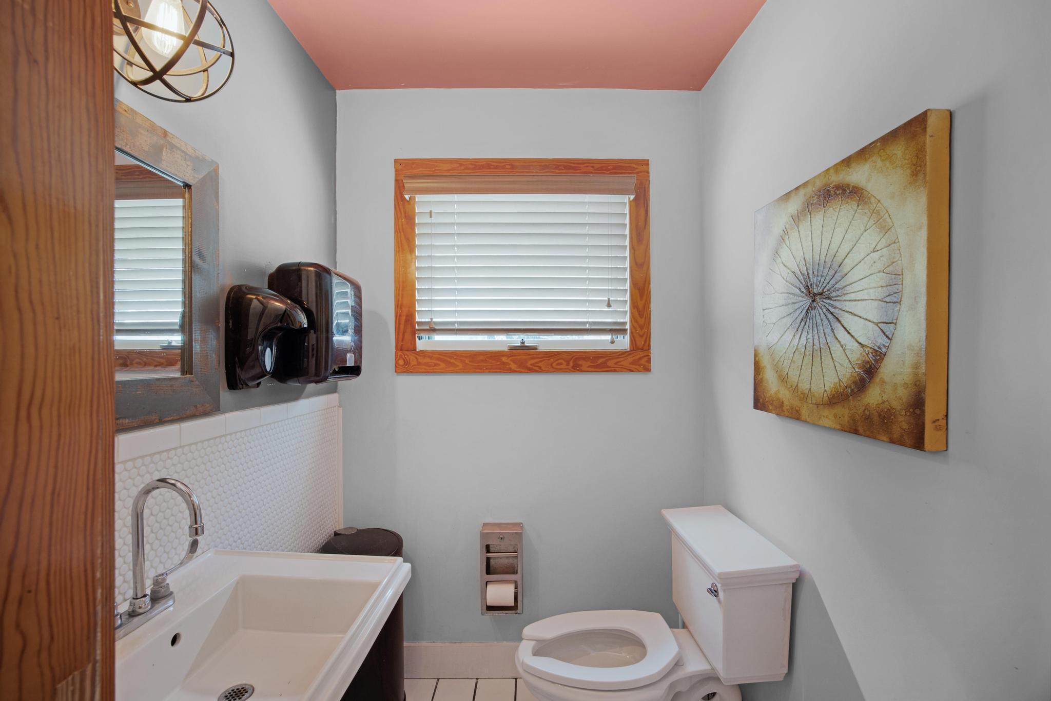 223 Petronia Street Property Photo 40