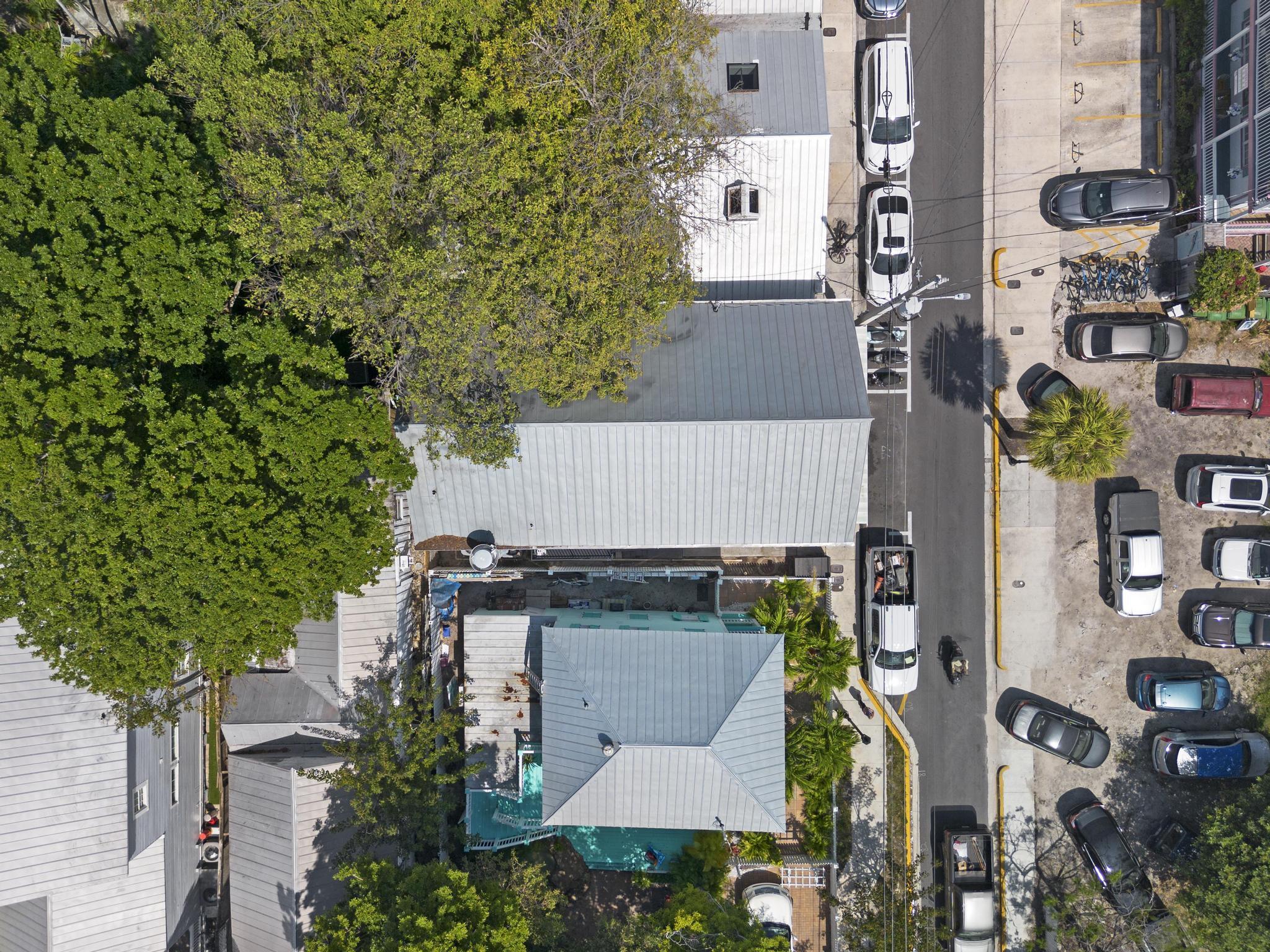 223 Petronia Street Property Photo 42