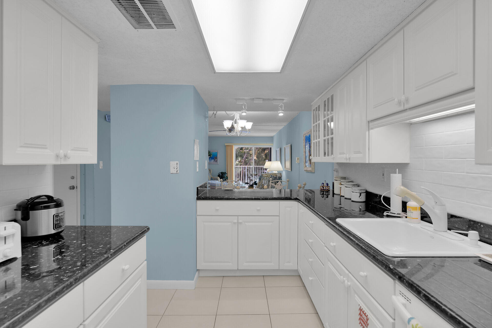 201 E Ocean Drive, 311 Property Photo 4