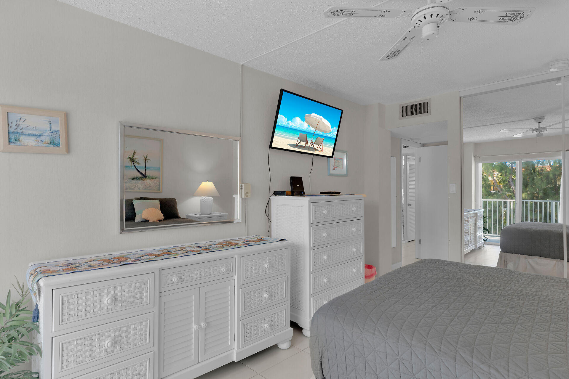 201 E Ocean Drive, 311 Property Photo 15