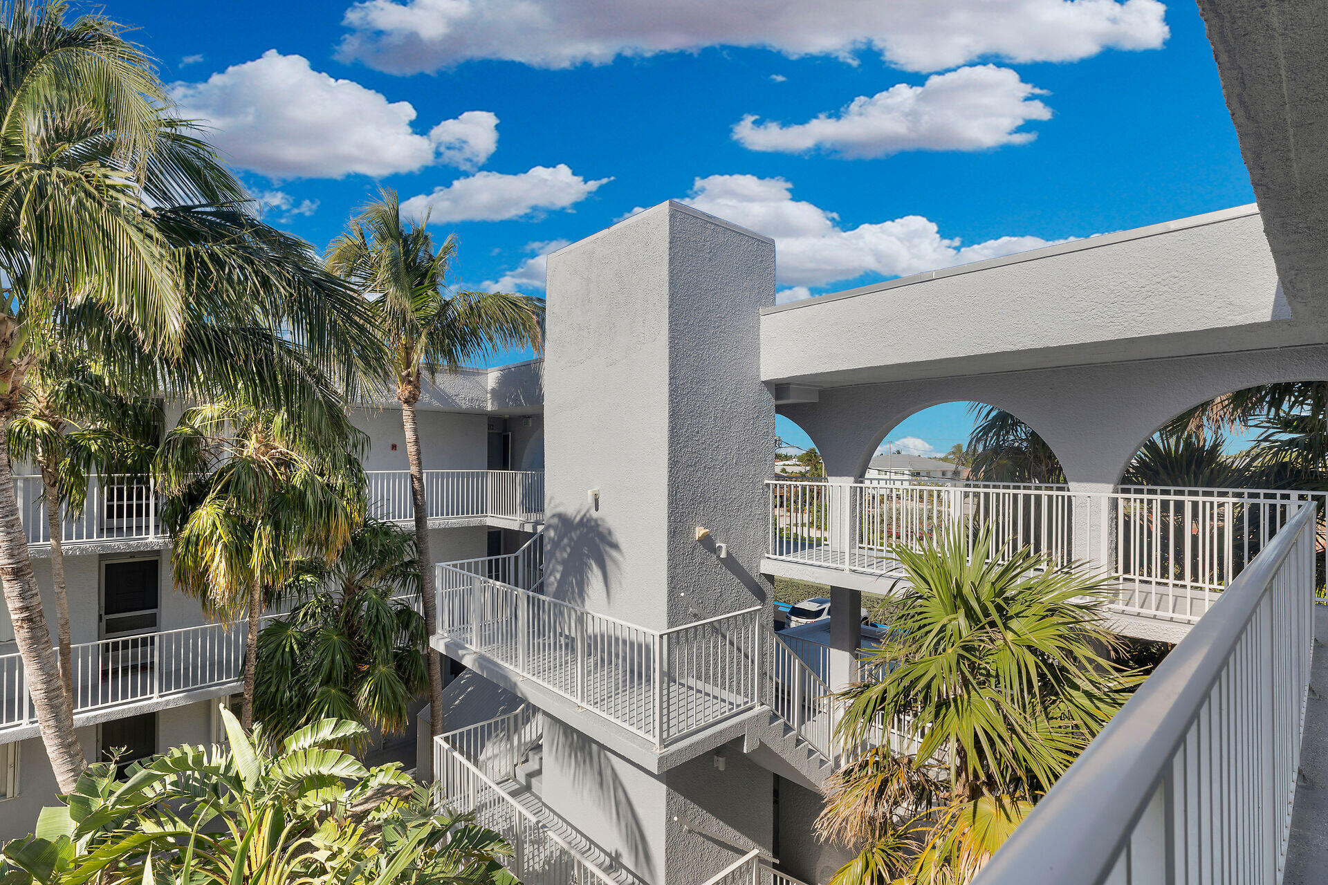 201 E Ocean Drive, 311 Property Photo 24