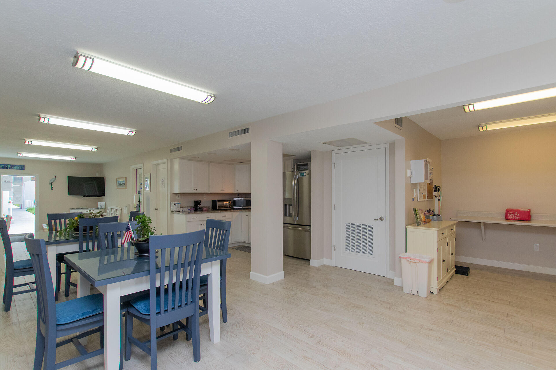 201 E Ocean Drive, 311 Property Photo 34
