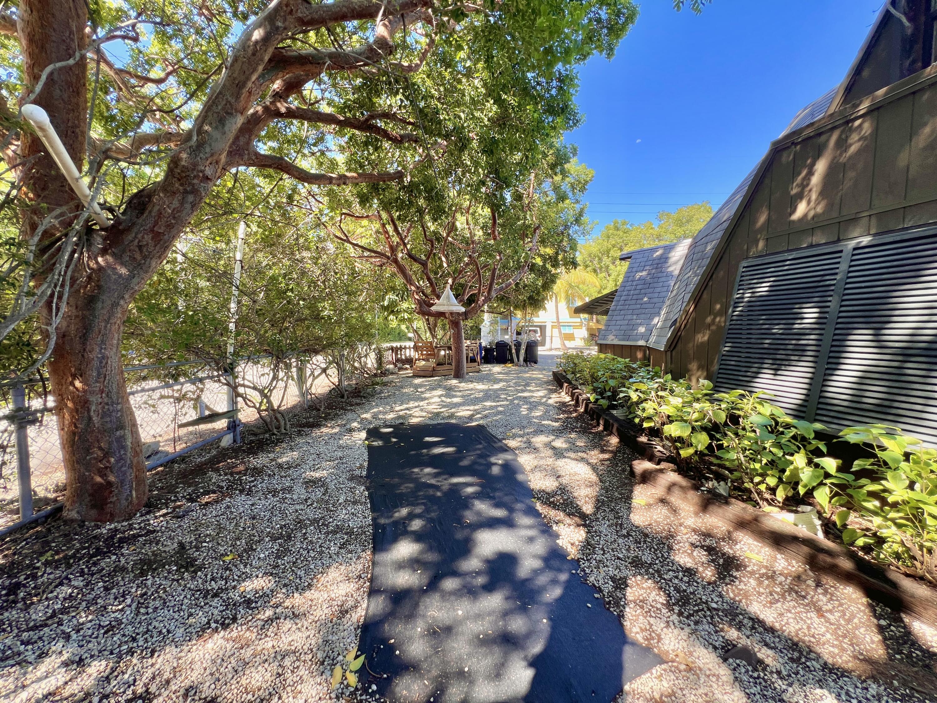 200 Cuba Road Property Photo 7