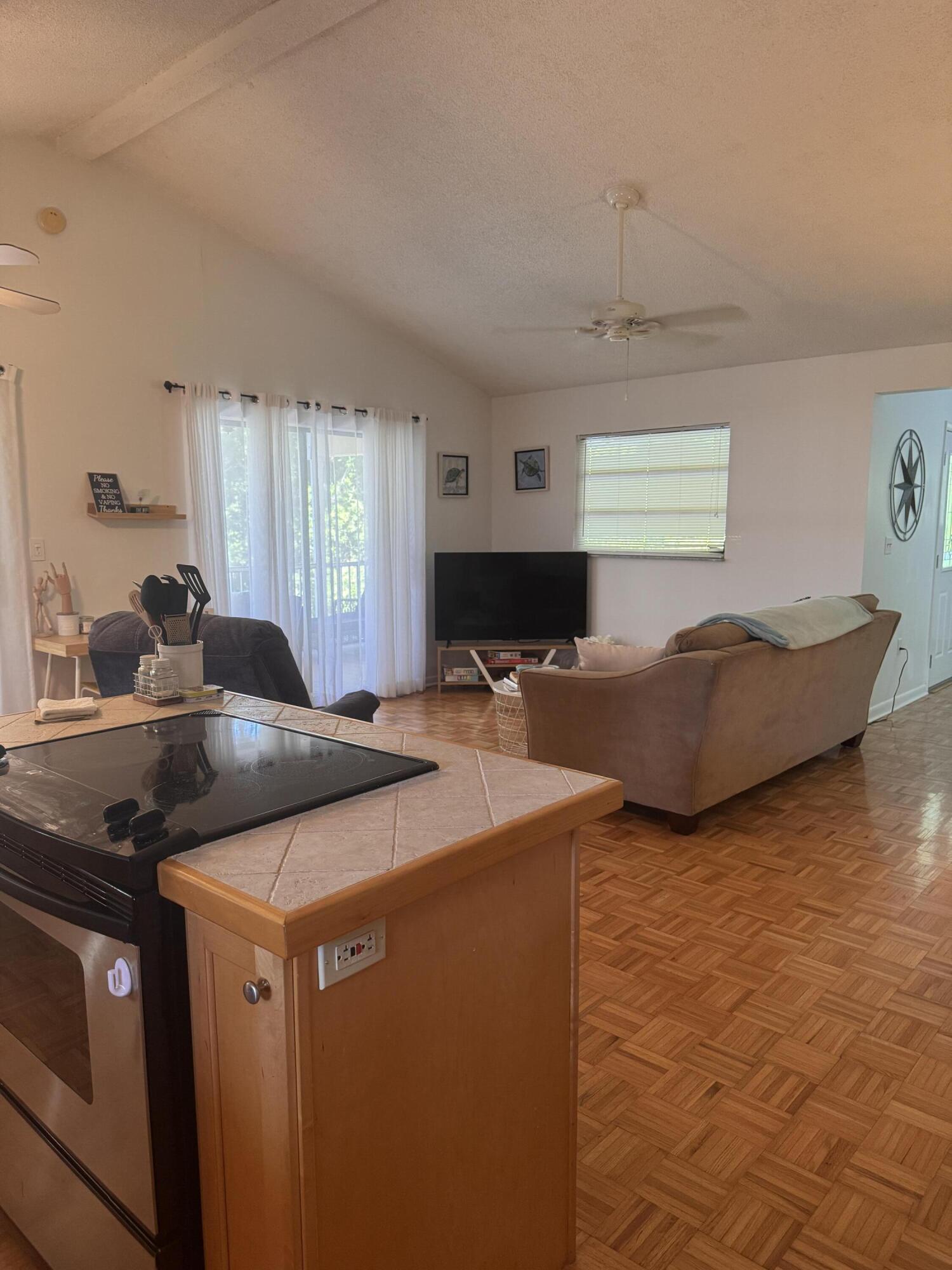 32 Pompano Avenue Property Photo 6