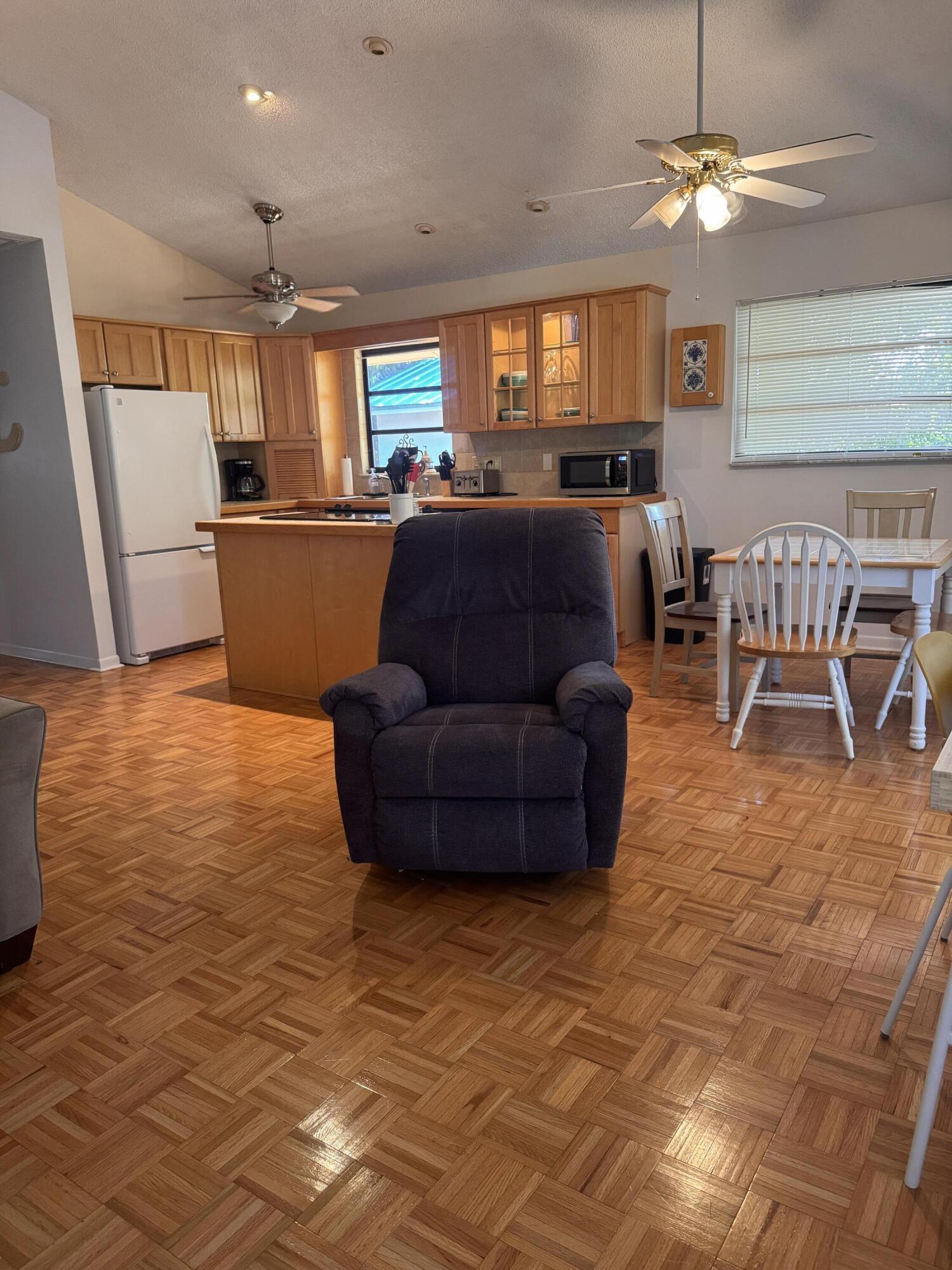 32 Pompano Avenue Property Photo 7