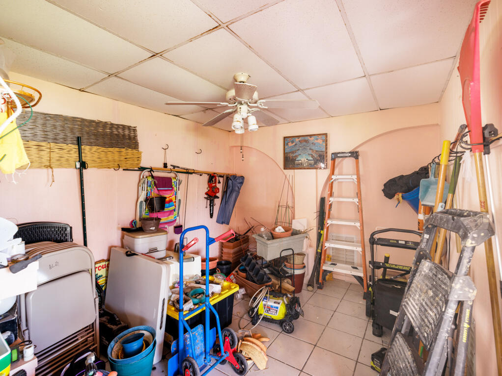 61 W Cahill Court Property Photo 18