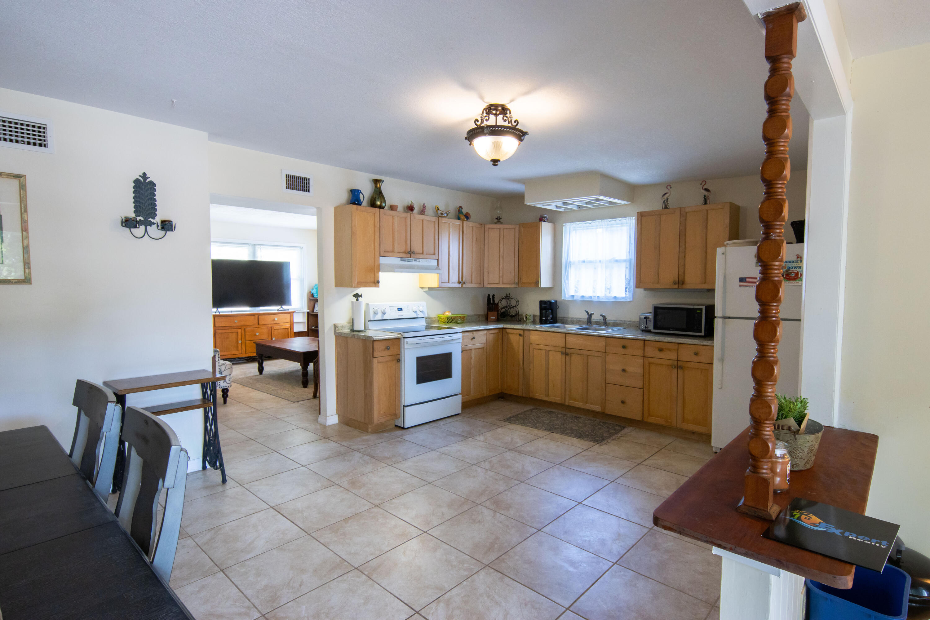 29030 Iris Drive Property Photo 8