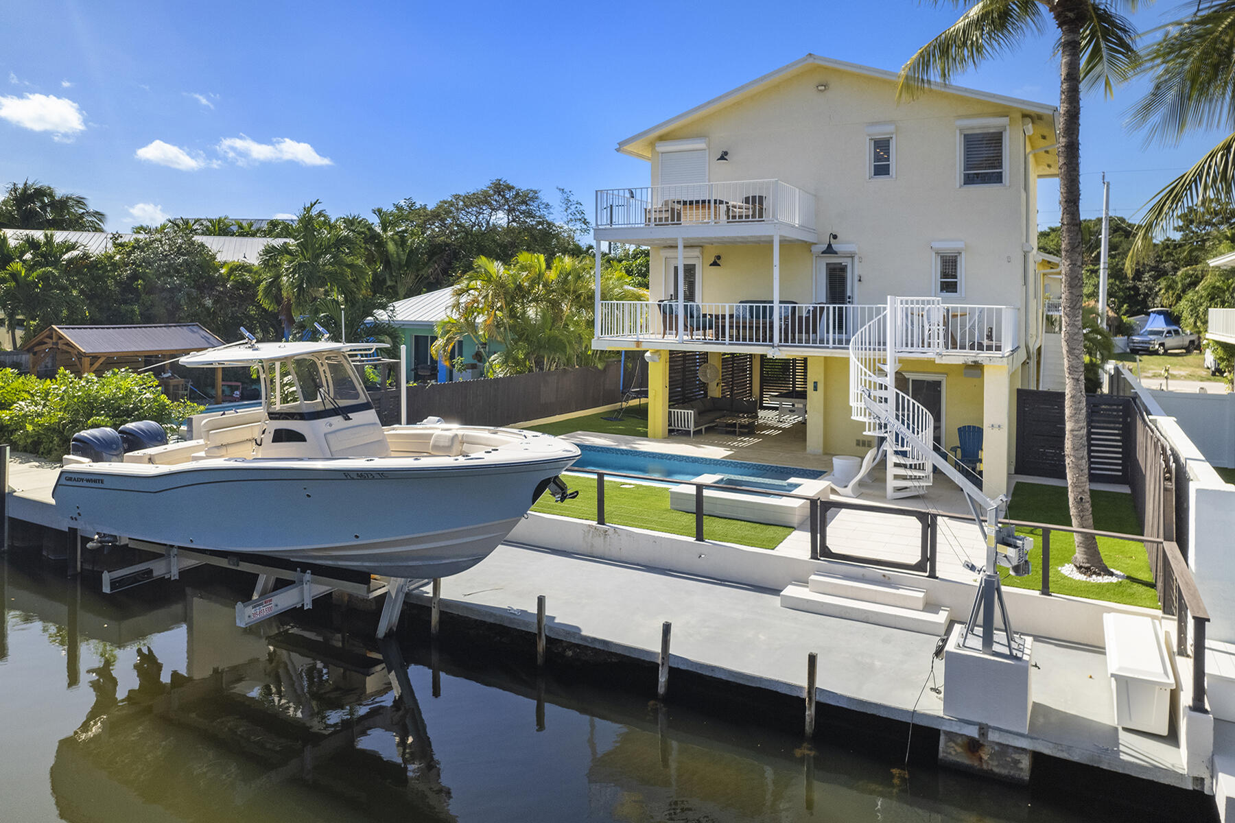 264 S Coconut Palm Boulevard Property Photo 2