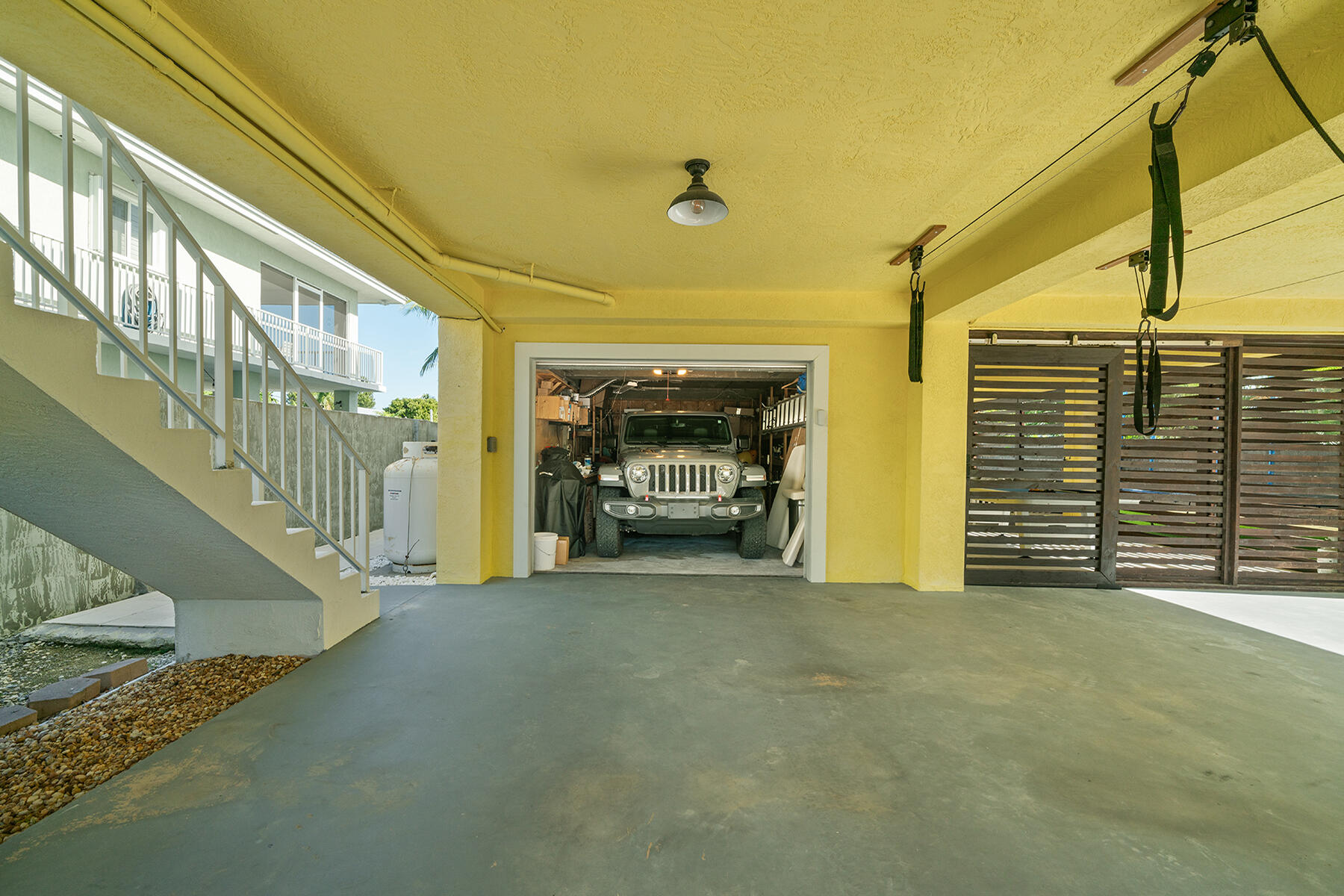 264 S Coconut Palm Boulevard Property Photo 4