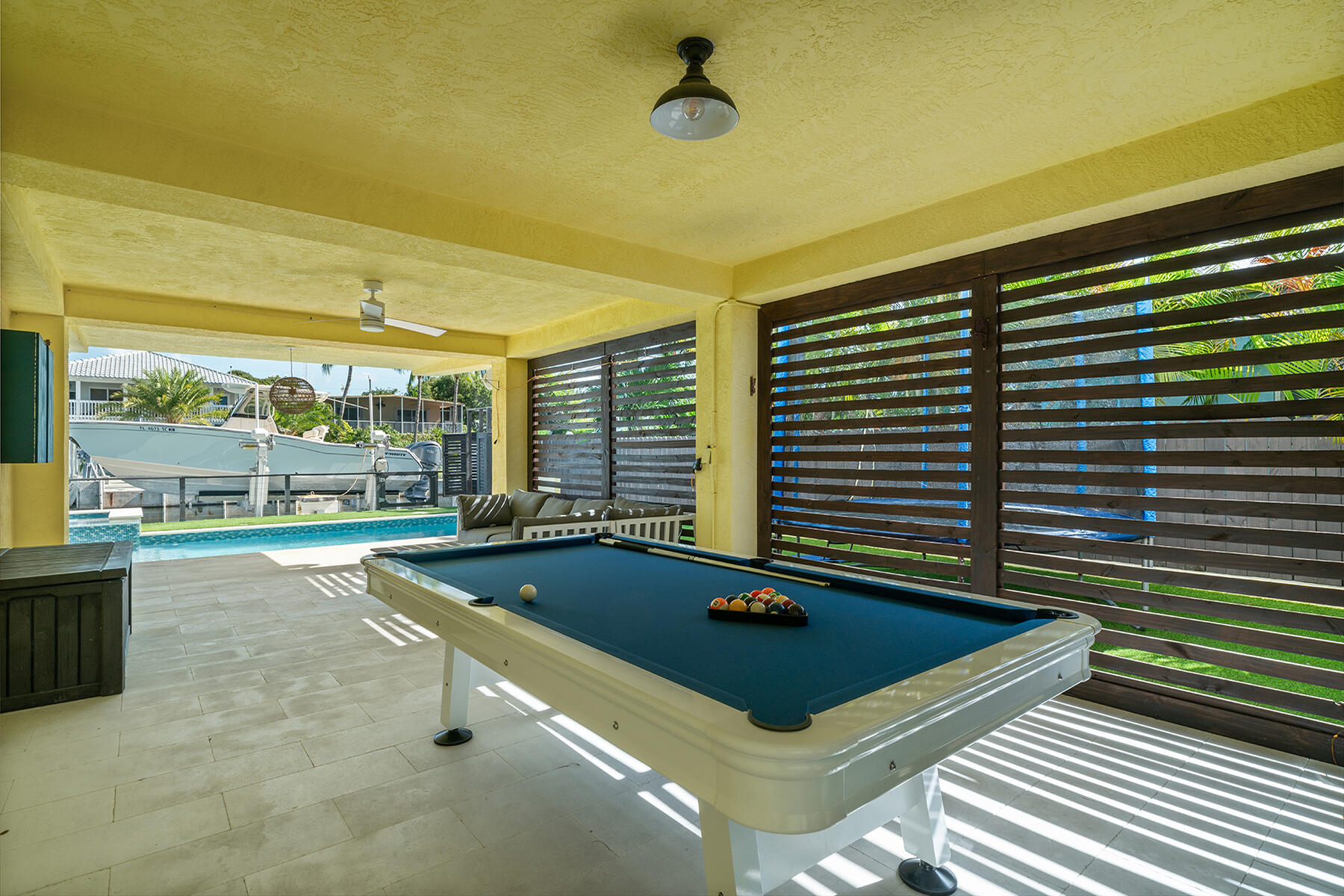 264 S Coconut Palm Boulevard Property Photo 6