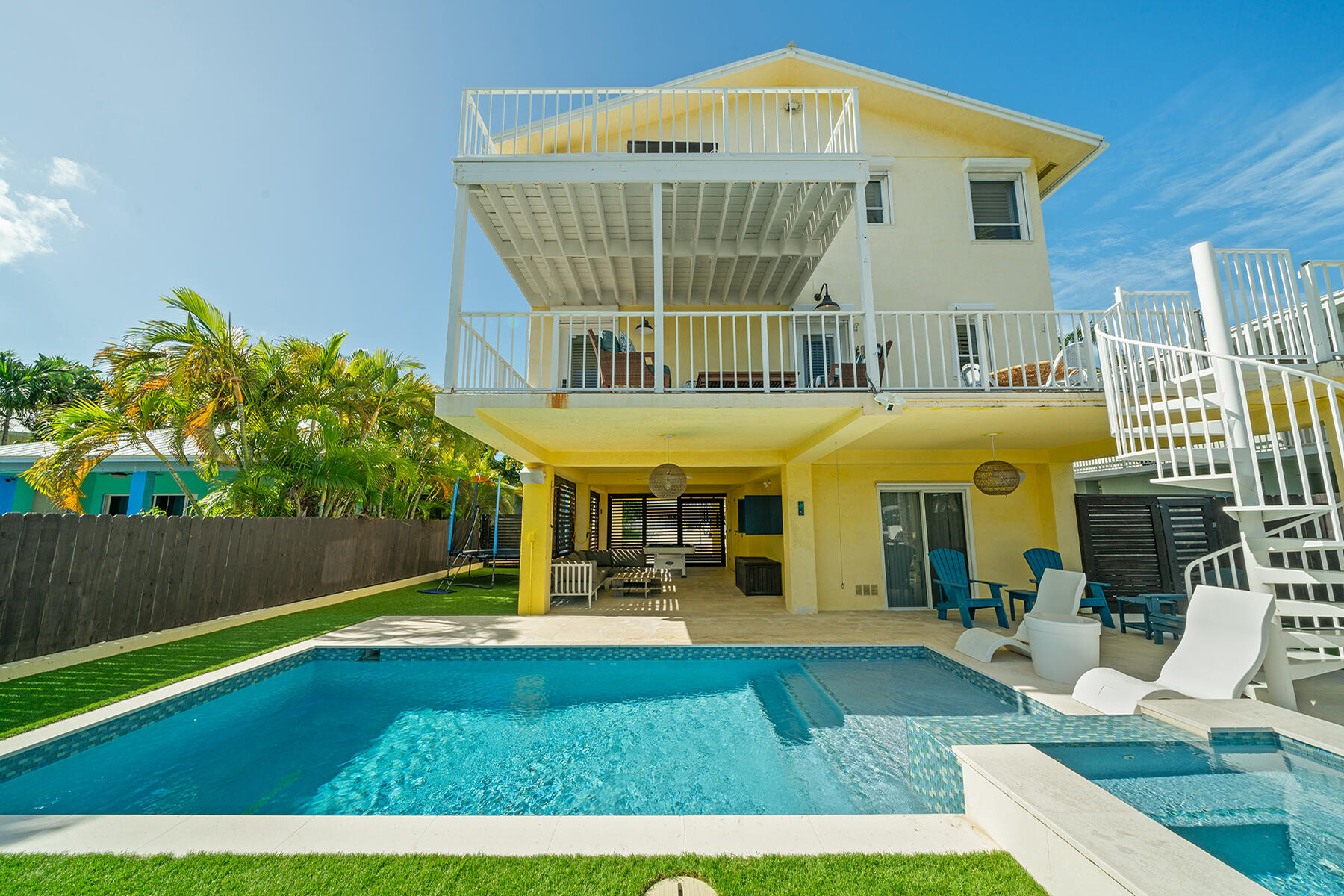 264 S Coconut Palm Boulevard Property Photo 10
