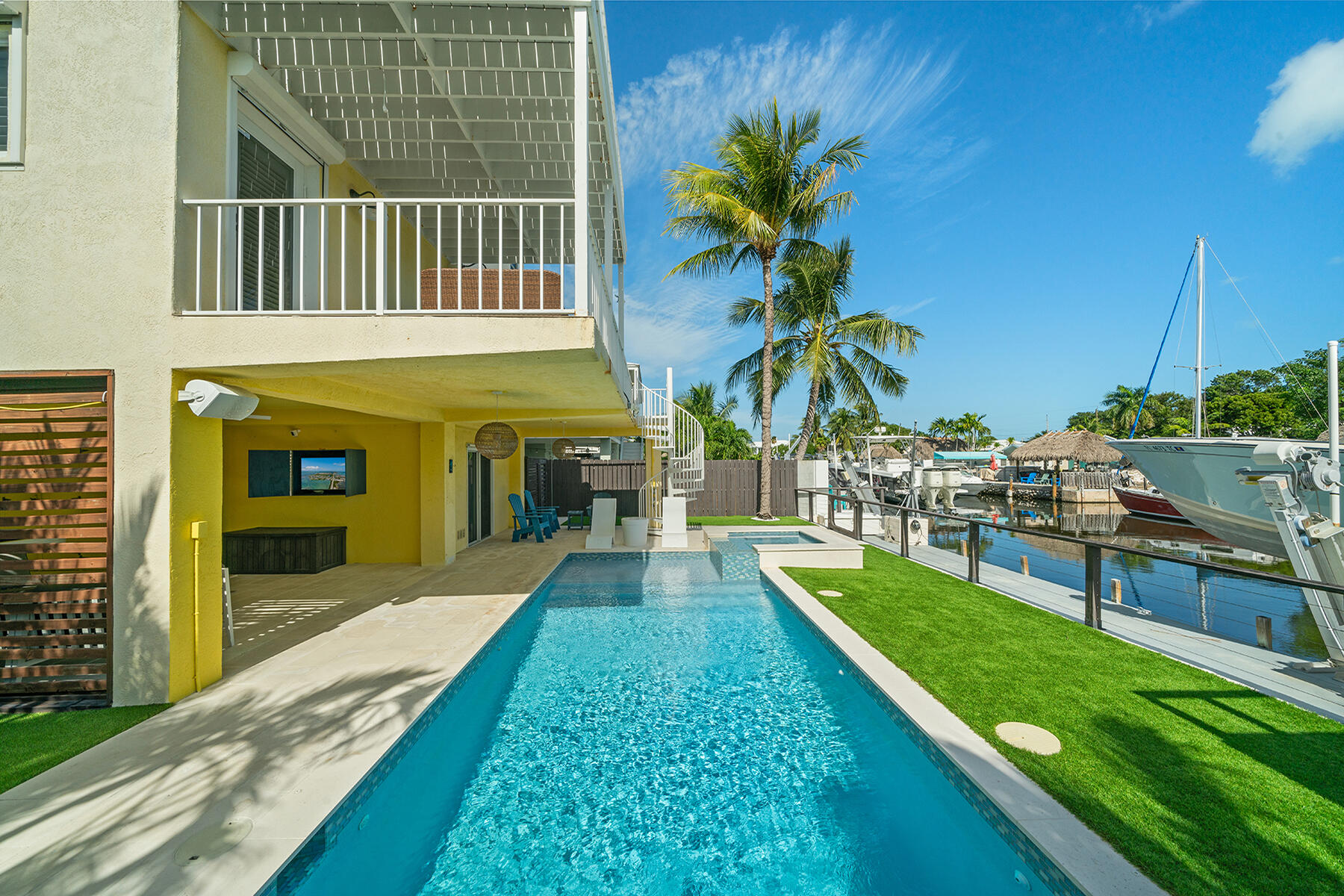 264 S Coconut Palm Boulevard Property Photo 12