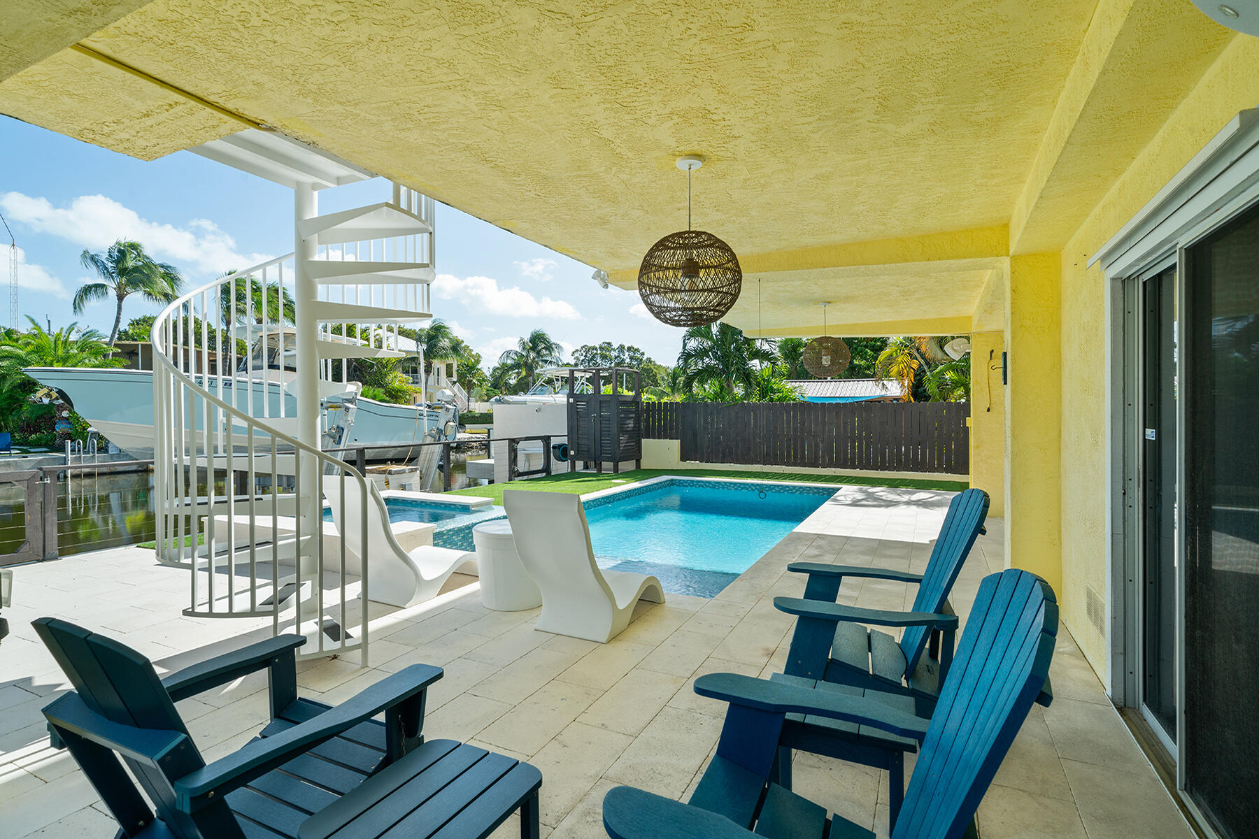 264 S Coconut Palm Boulevard Property Photo 13