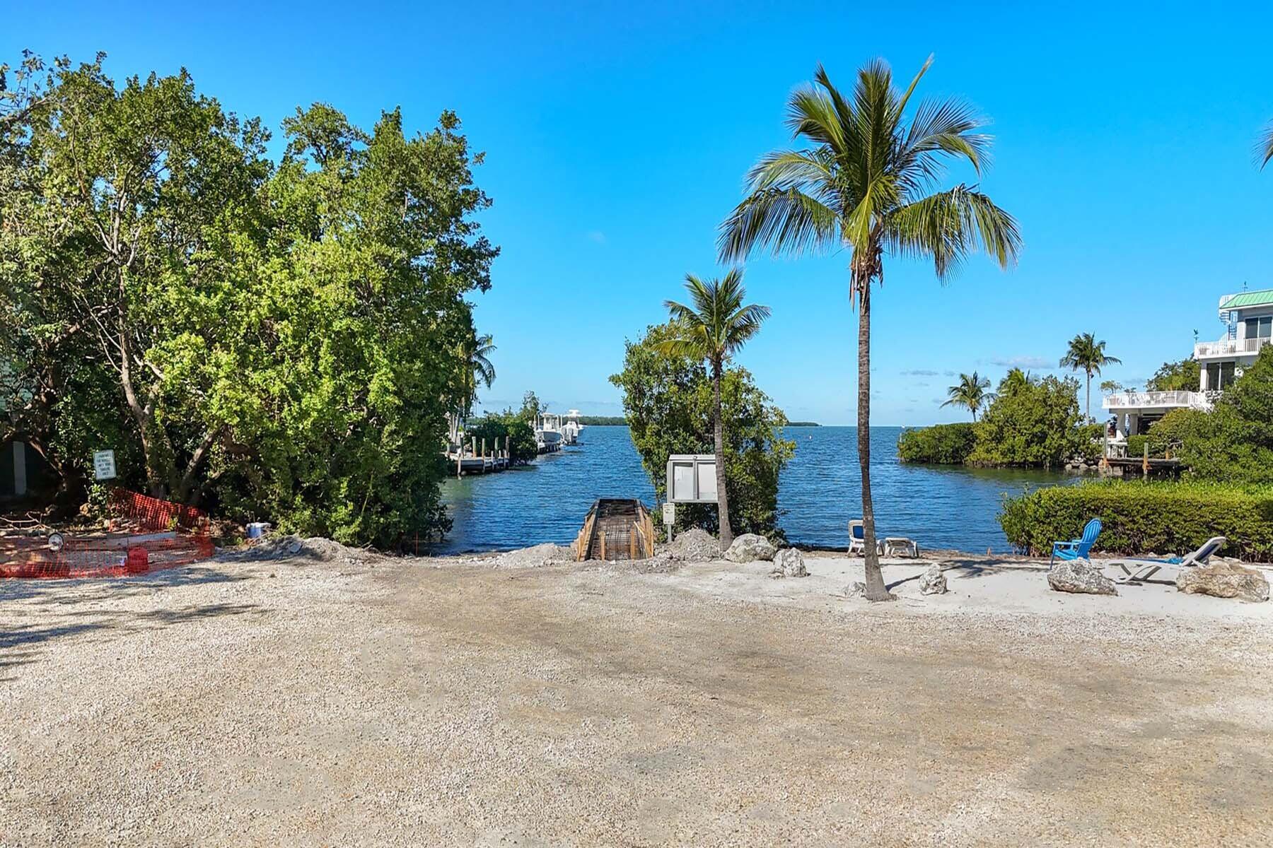 264 S Coconut Palm Boulevard Property Photo 55