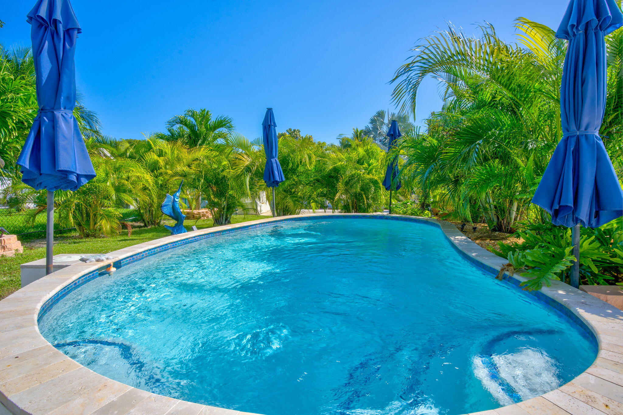 421 Ixora Drive Property Photo 1