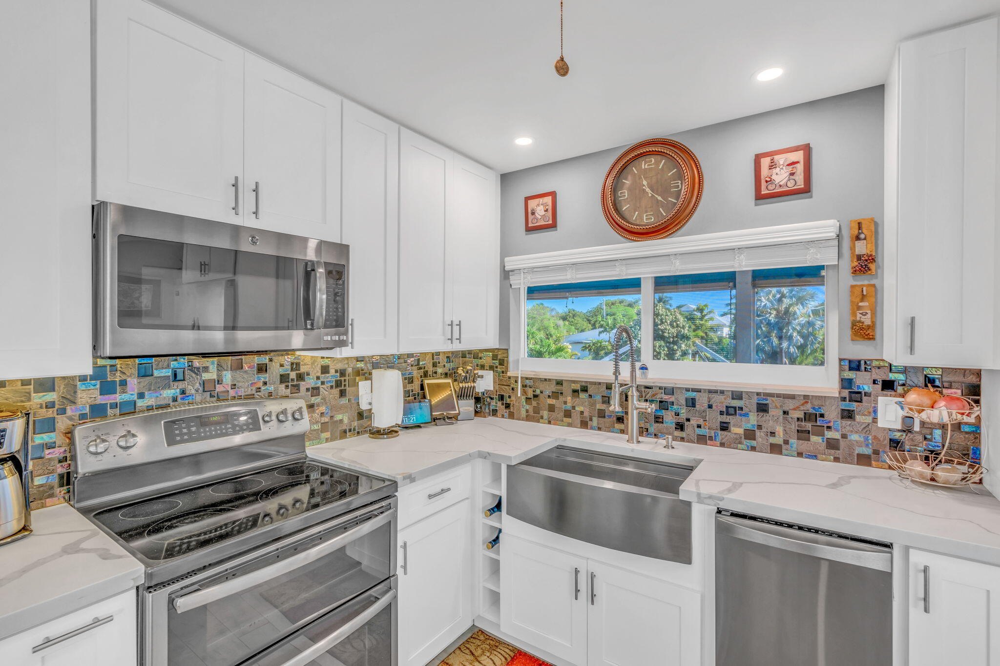 421 Ixora Drive Property Photo 17