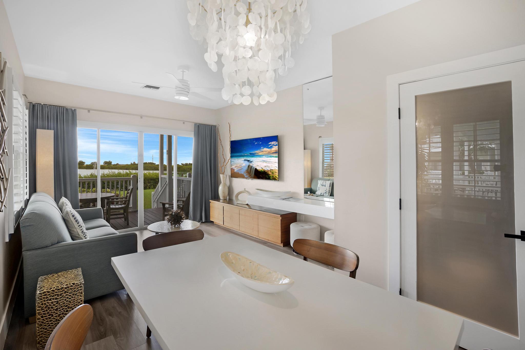 6007 Marina Villa Drive Property Photo 12