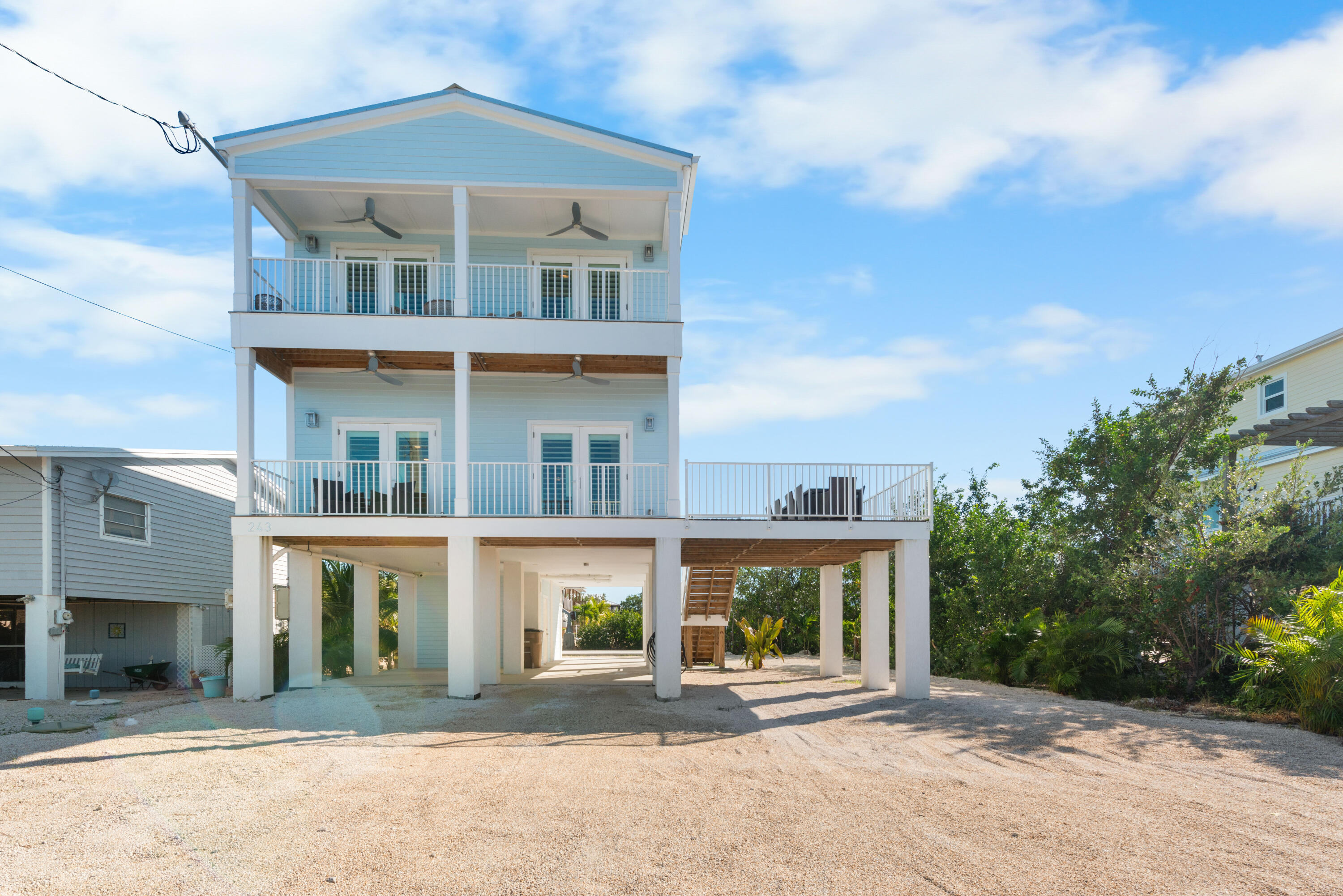 243 Indies Road Property Photo 2