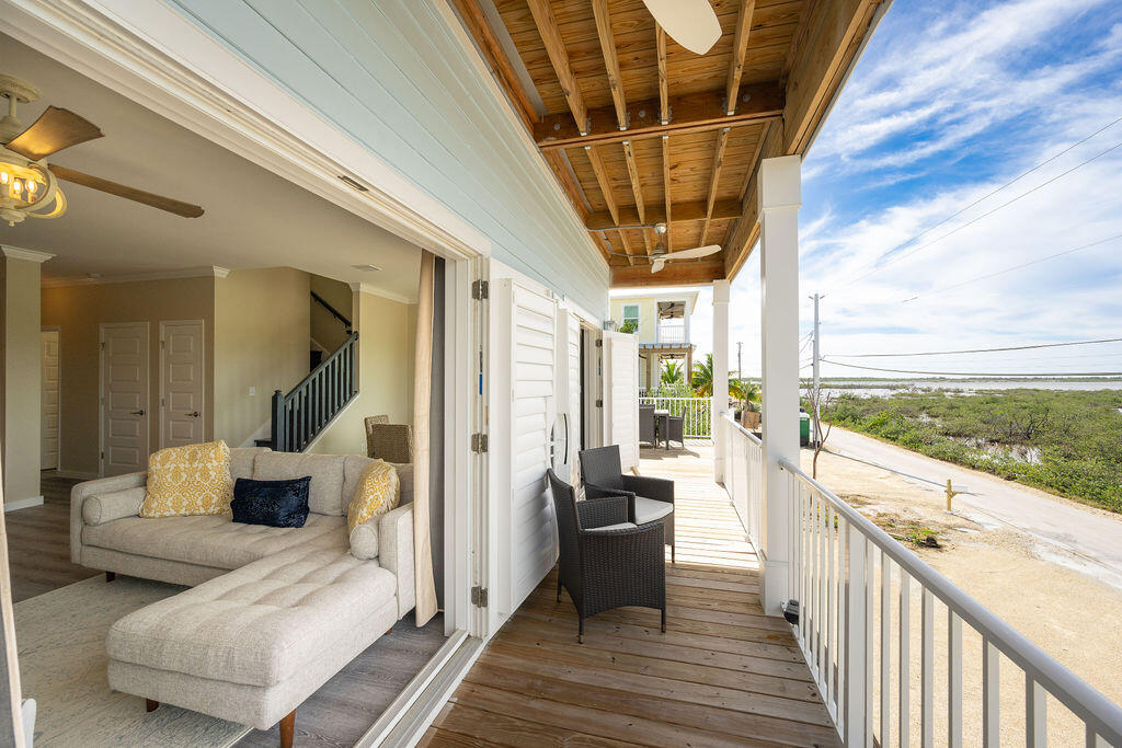 243 Indies Road Property Photo 5