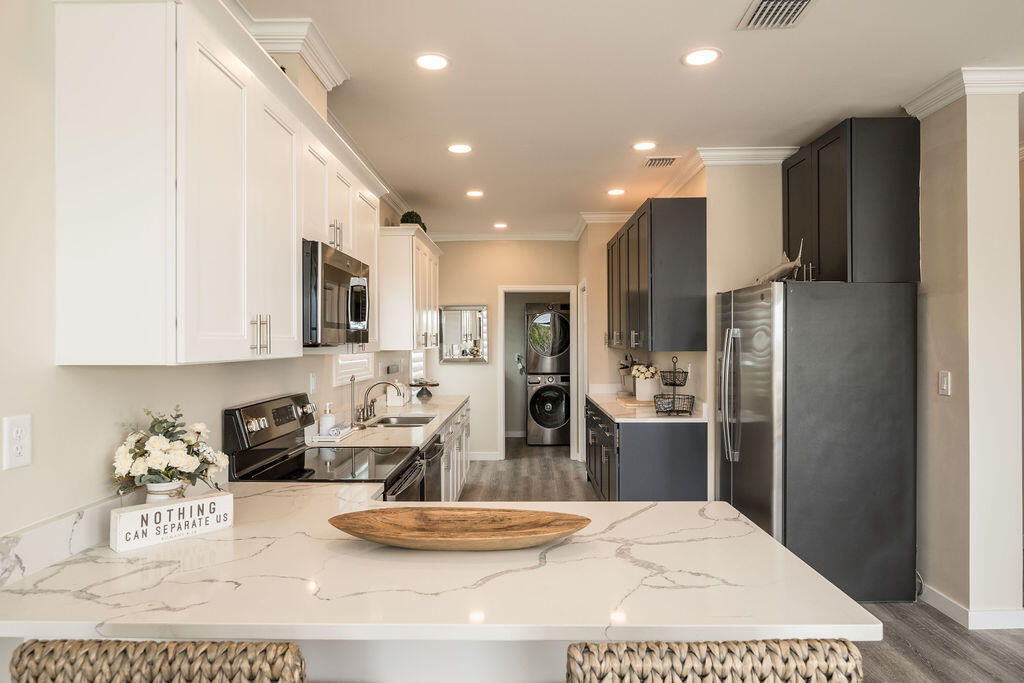 243 Indies Road Property Photo 11