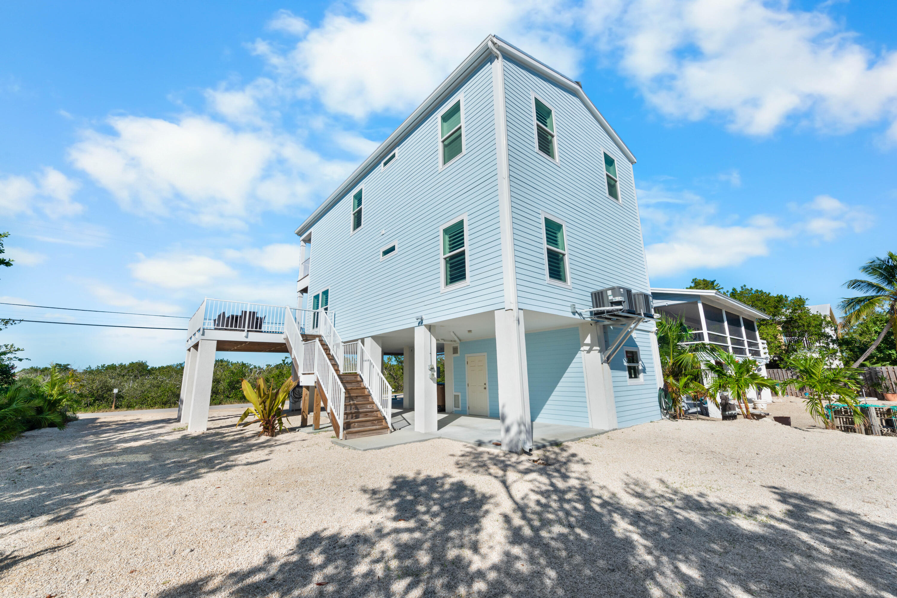 243 Indies Road Property Photo 31