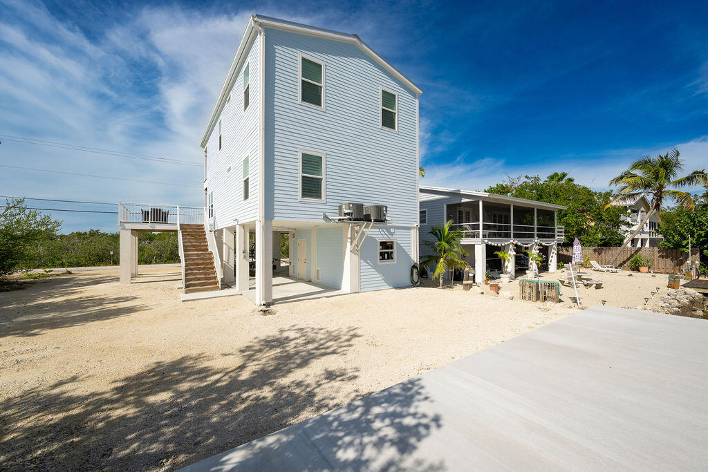 243 Indies Road Property Photo 34