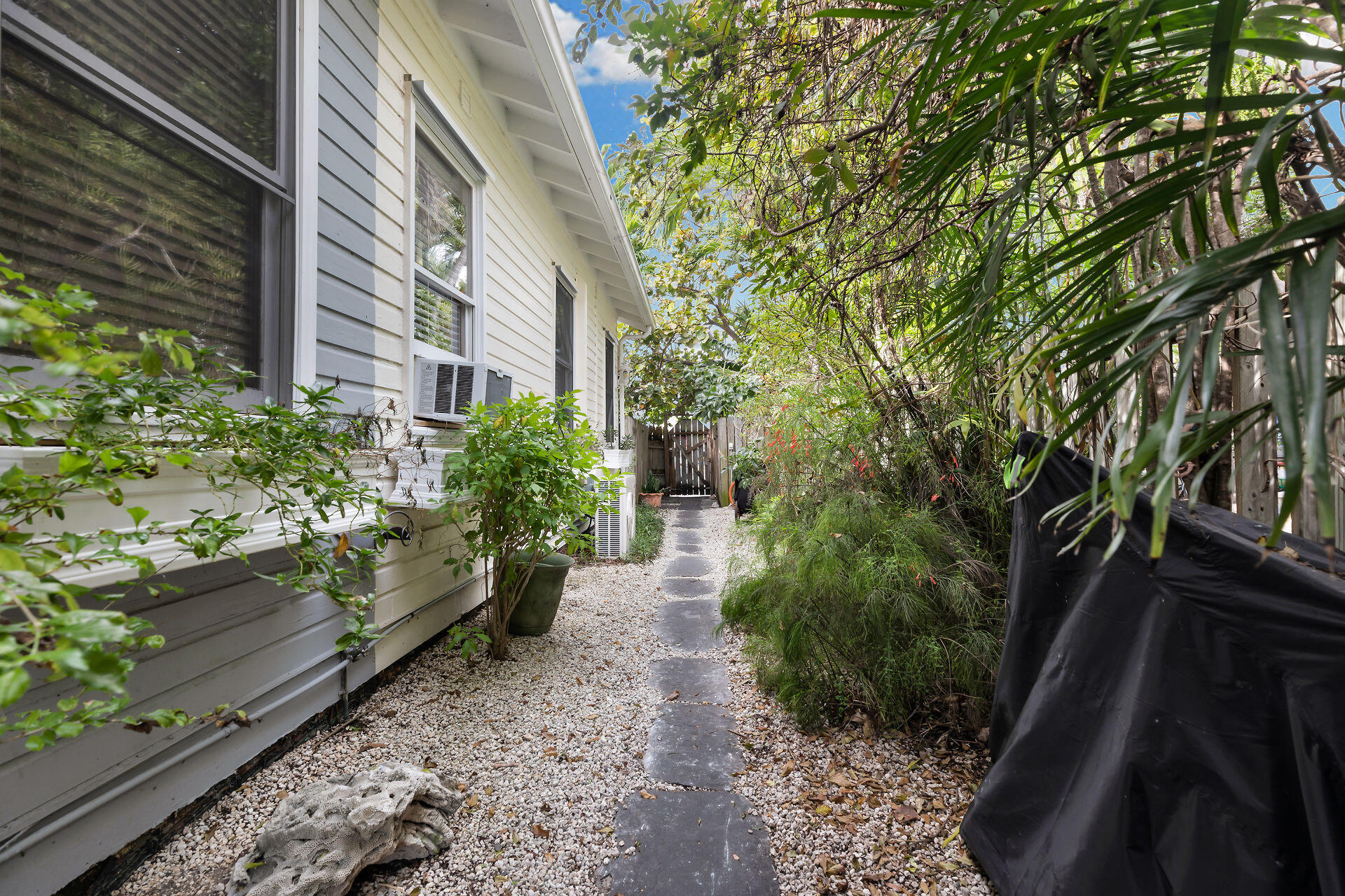 651 William Street, 1 Property Photo 21