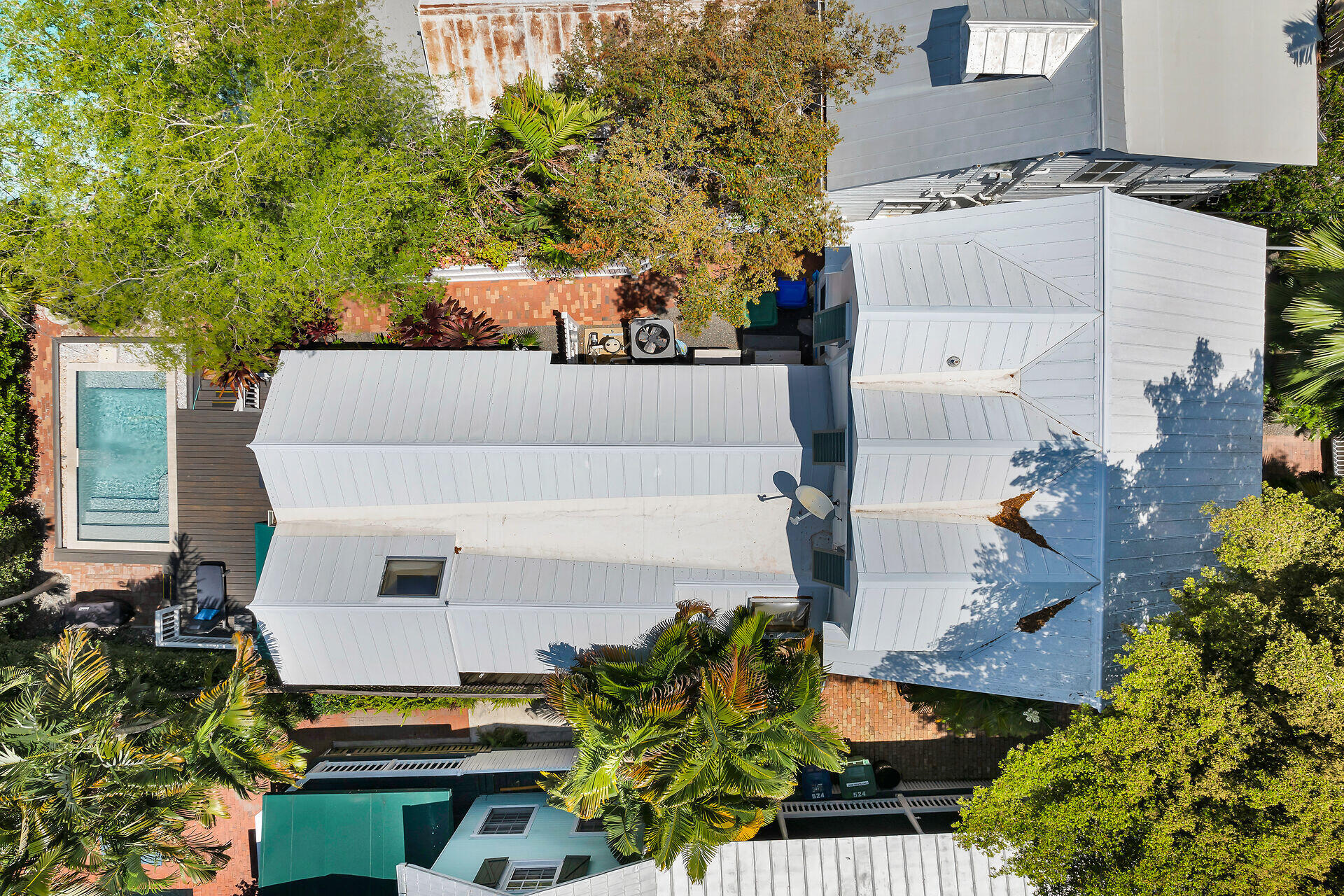 522 Margaret Street Property Photo 5
