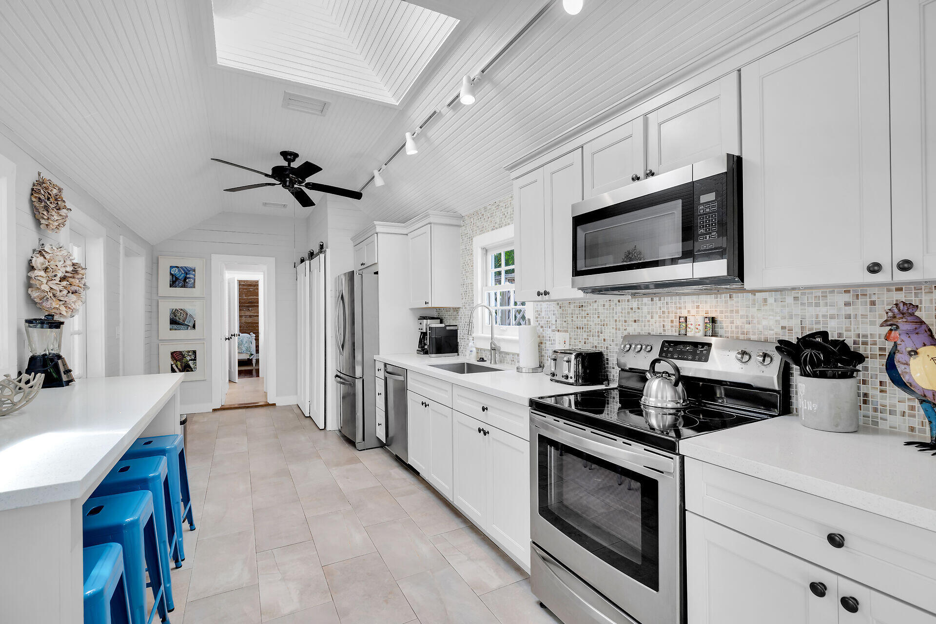 522 Margaret Street Property Photo 12