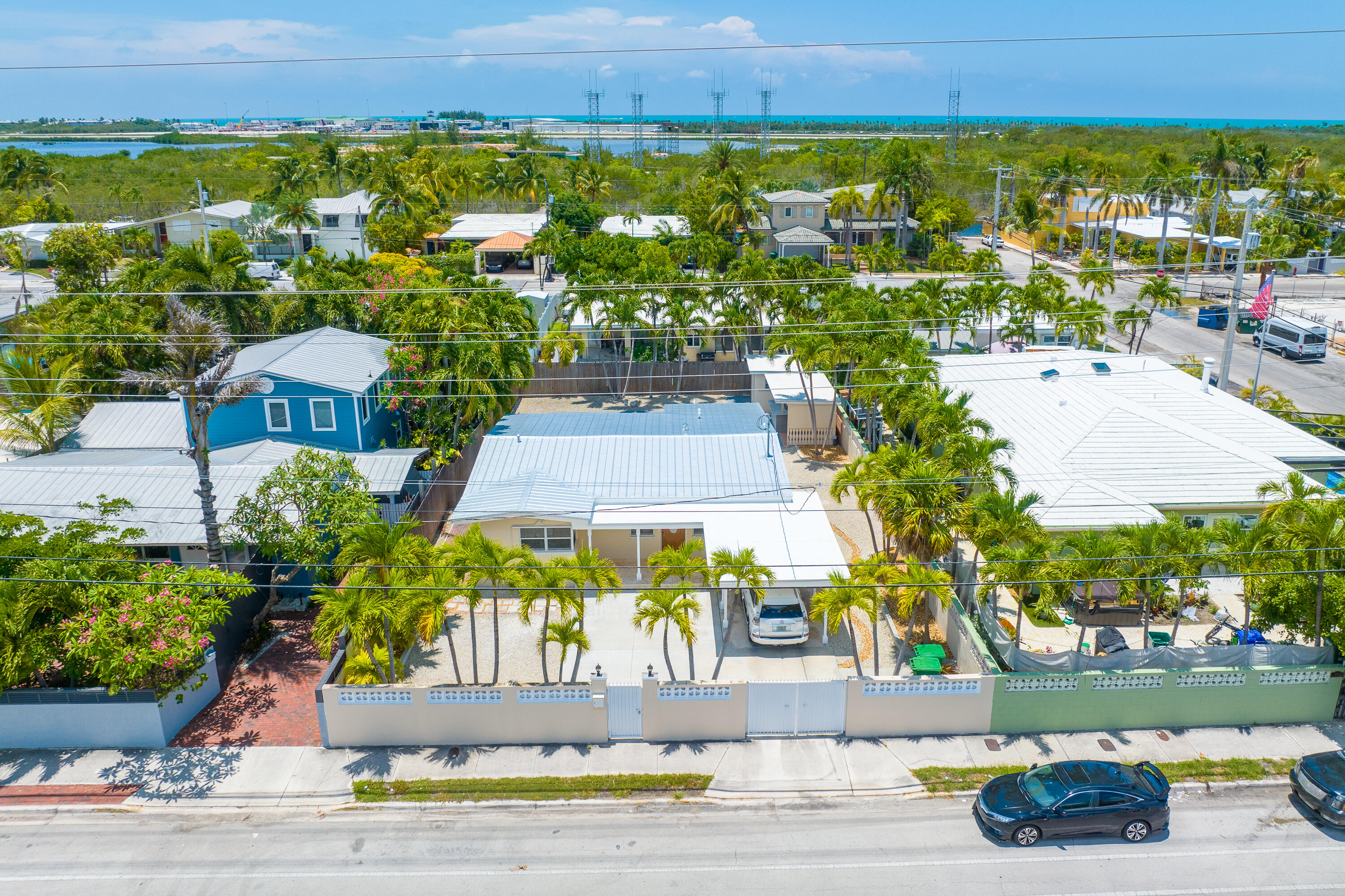 3304 Flagler Avenue Property Photo 4